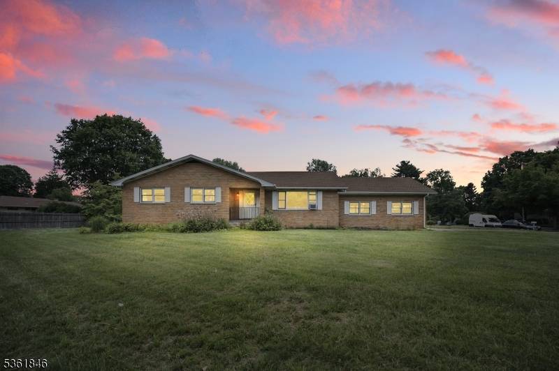 89 S Hillside Ave, Roxbury Twp., NJ 07876
