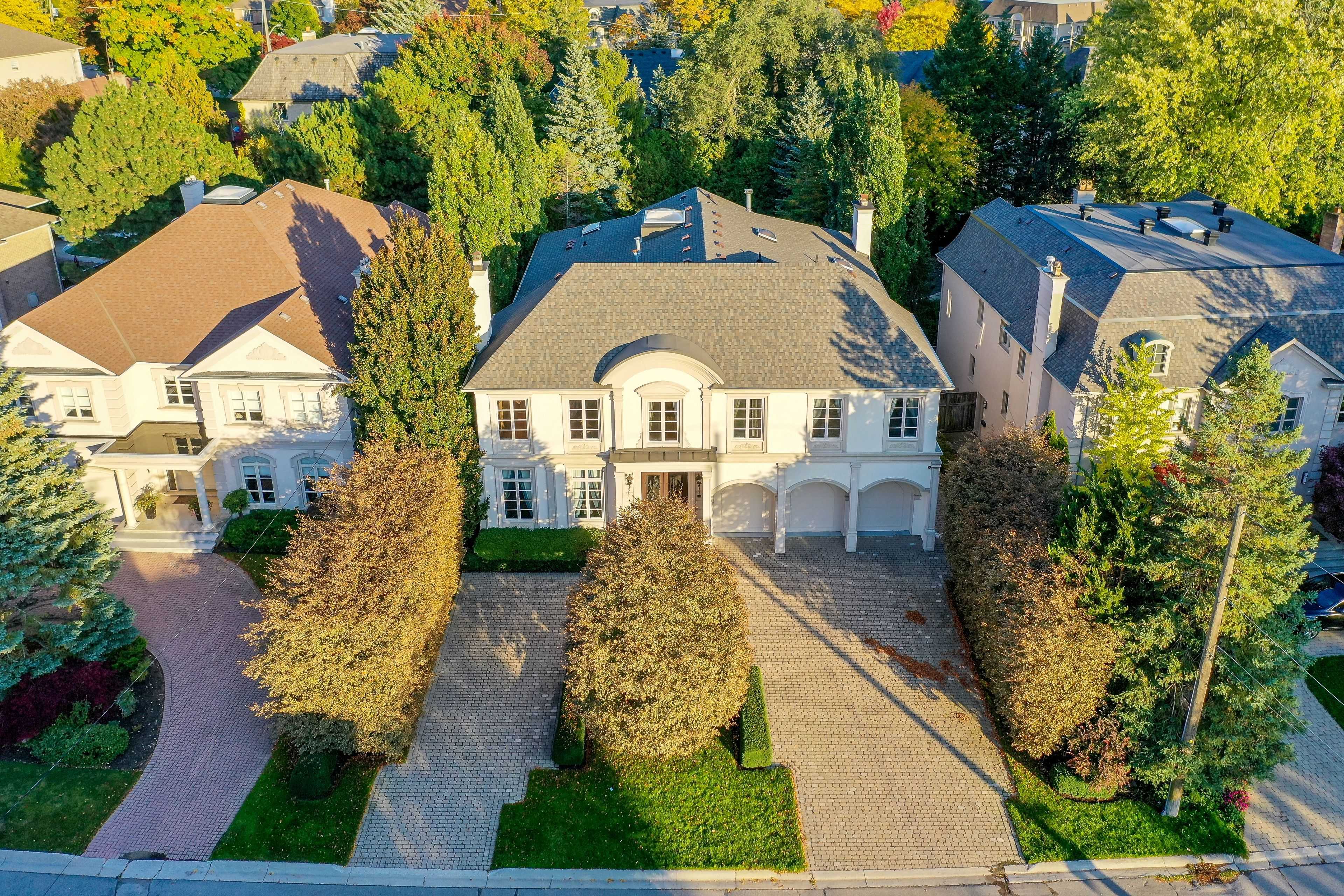 39 Rollscourt DR, Toronto C12, ON M2L 1X6