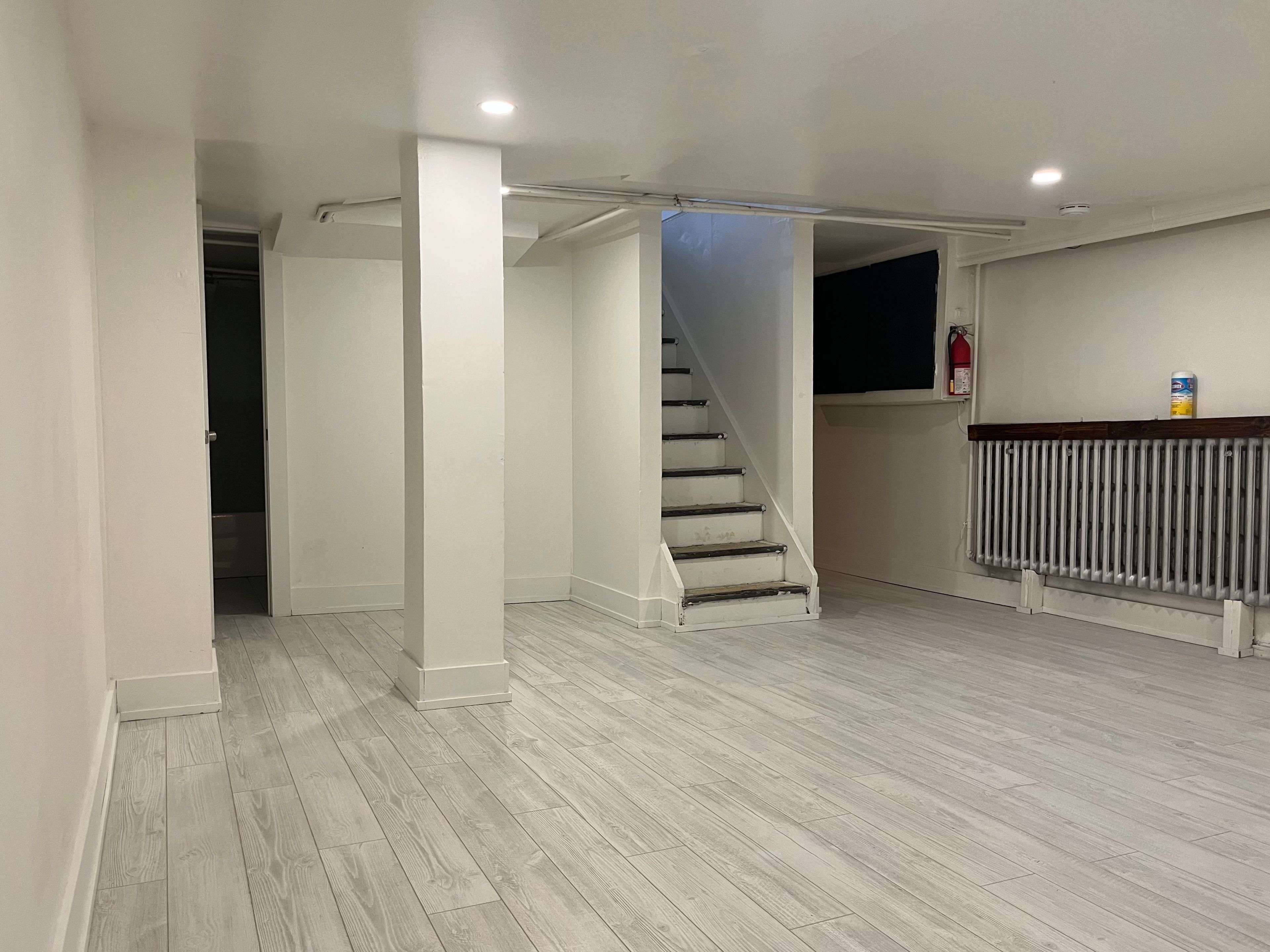 383 Lansdowne AVE #Bsmt, Toronto C01, ON M6H 3Y2