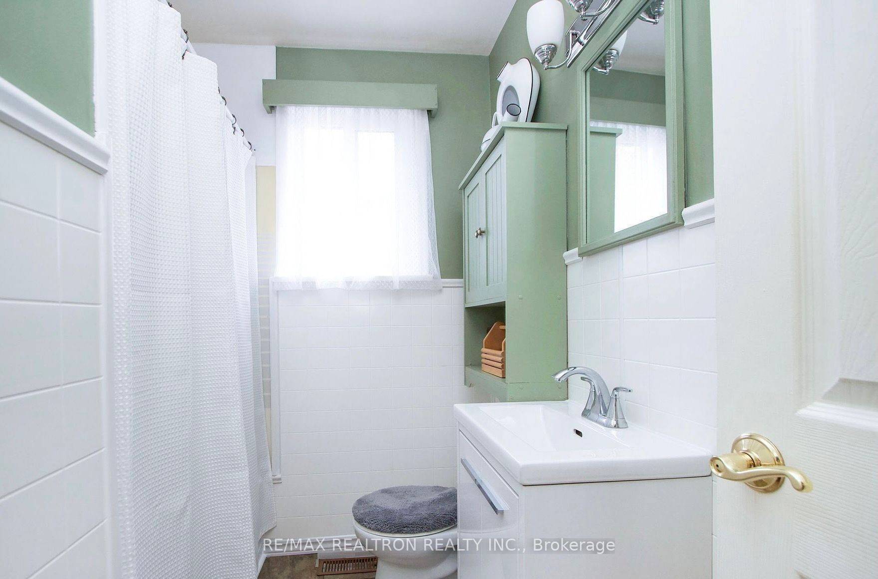 Whitby, ON L1N 1E2,923 Bayview AVE #Main Floor Only