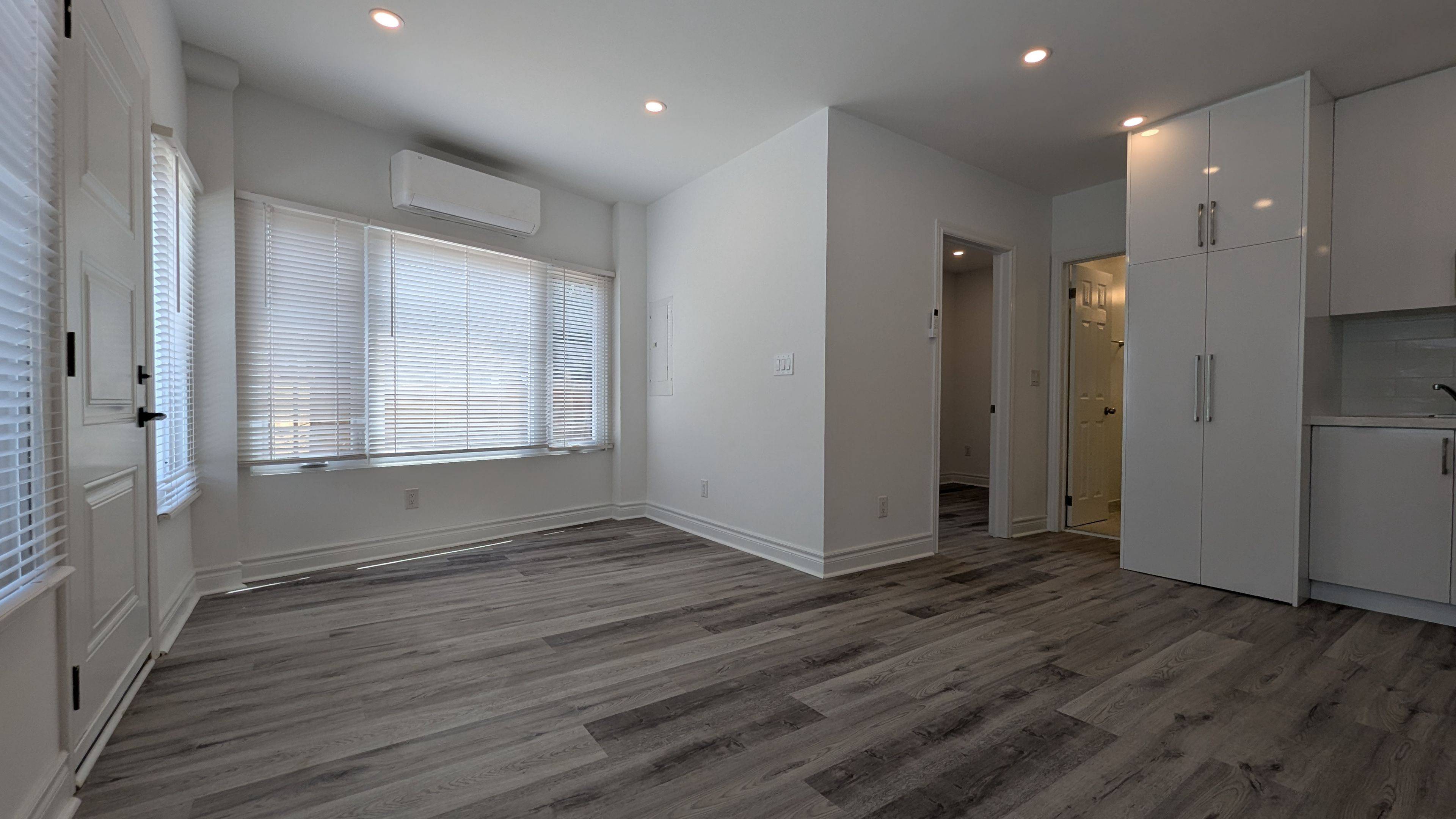 1150 Woodbine AVE #Unit #1, Toronto E03, ON M4C 4C9