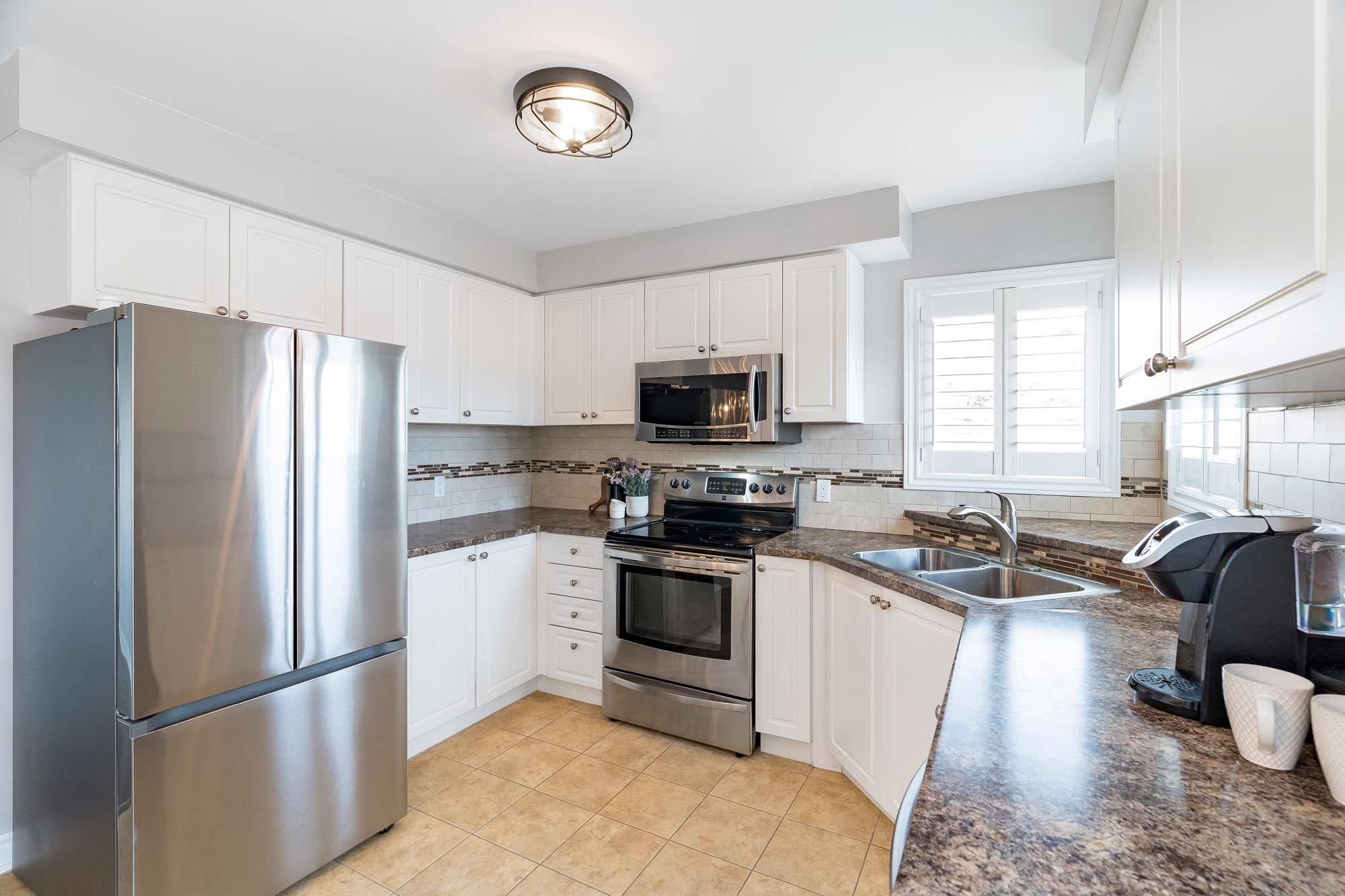 Barrie, ON L4N 8N9,206 Wessenger DR