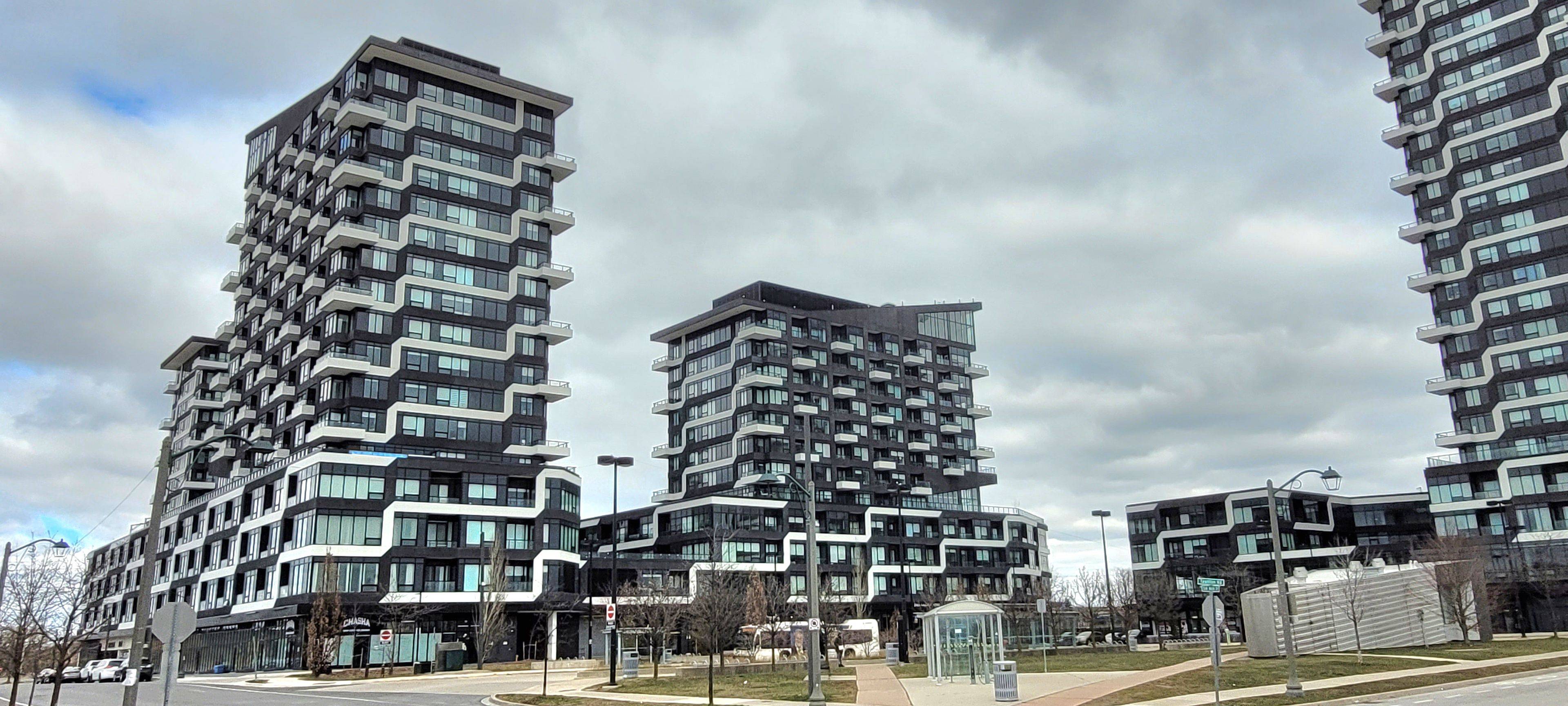 2481 Taunton RD #1601, Oakville, ON L6H 3R7