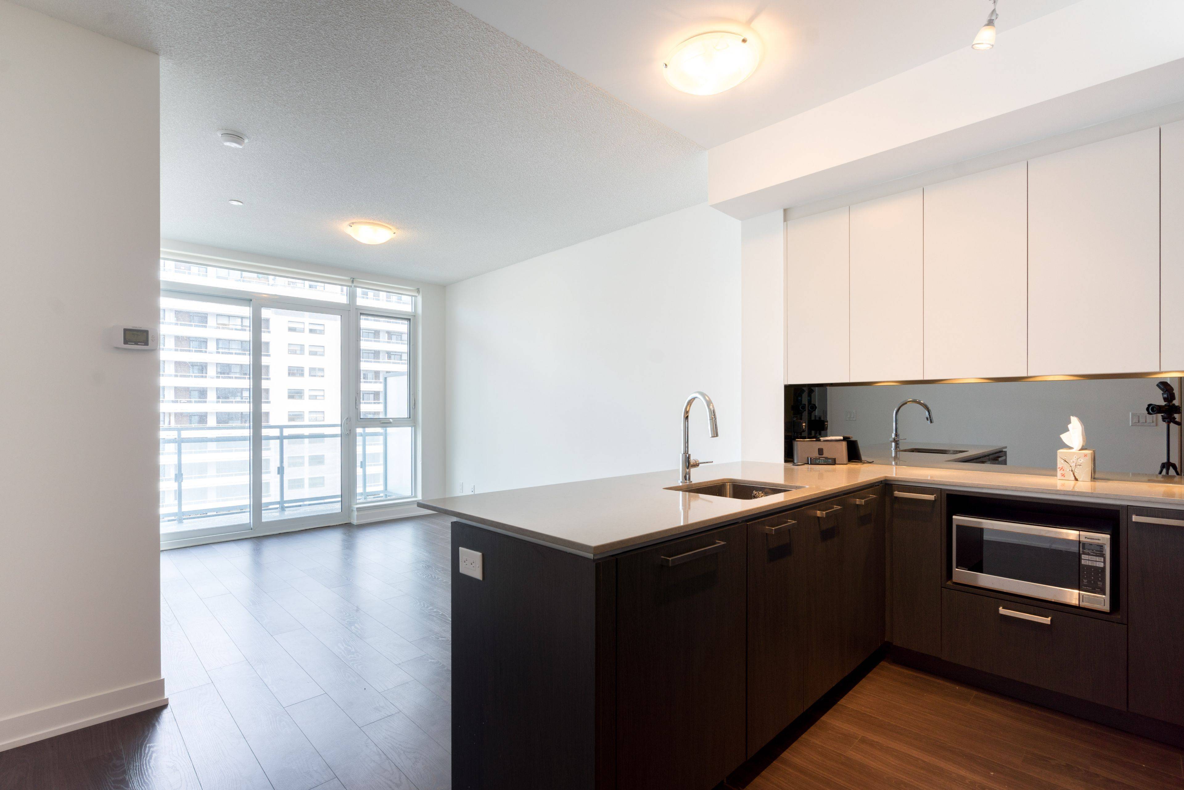 Toronto W02, ON M6P 3K6,1830 Bloor ST W #1017