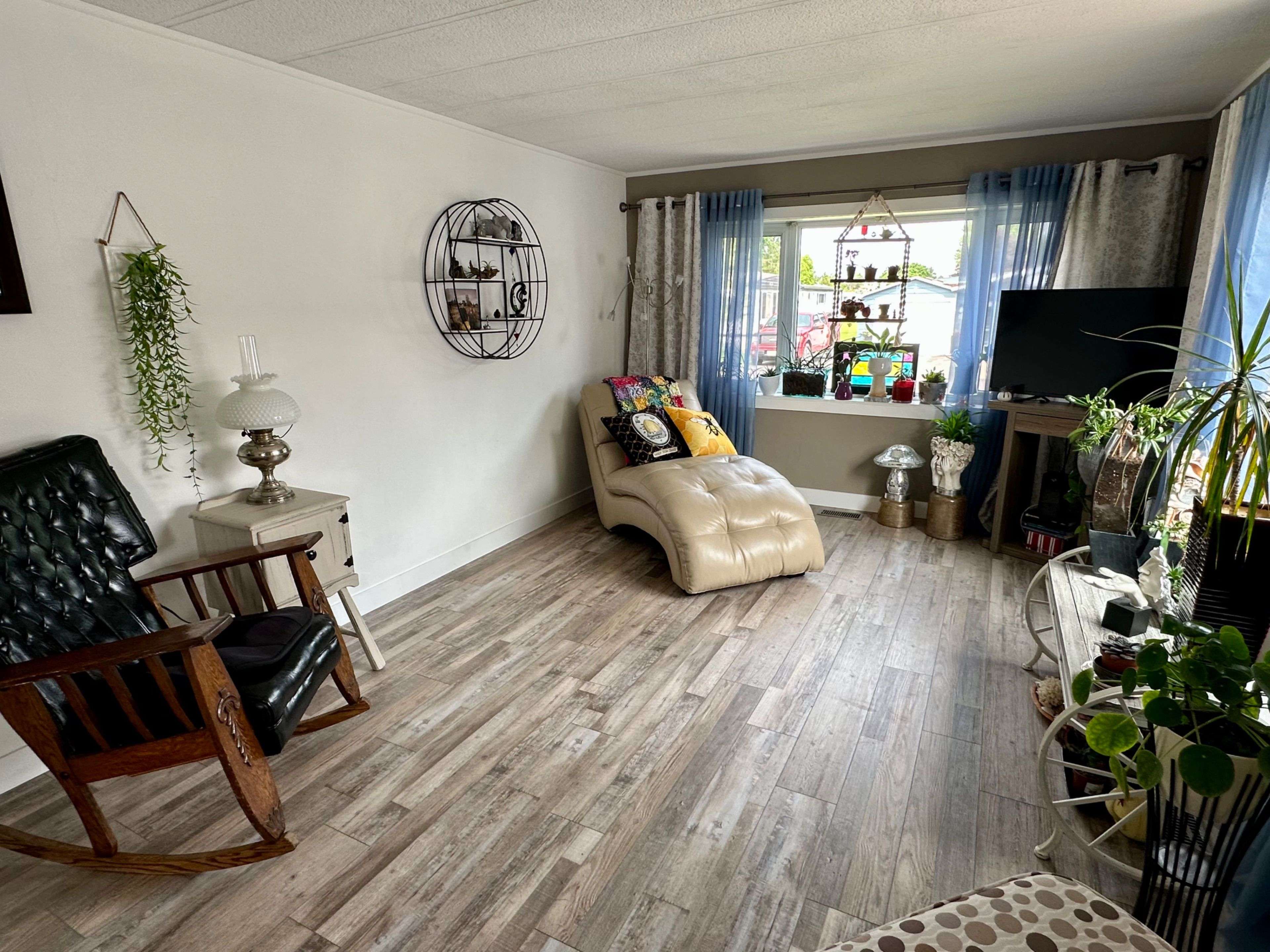 Strathroy-caradoc, ON N7G 3P4,16 VELMA ST