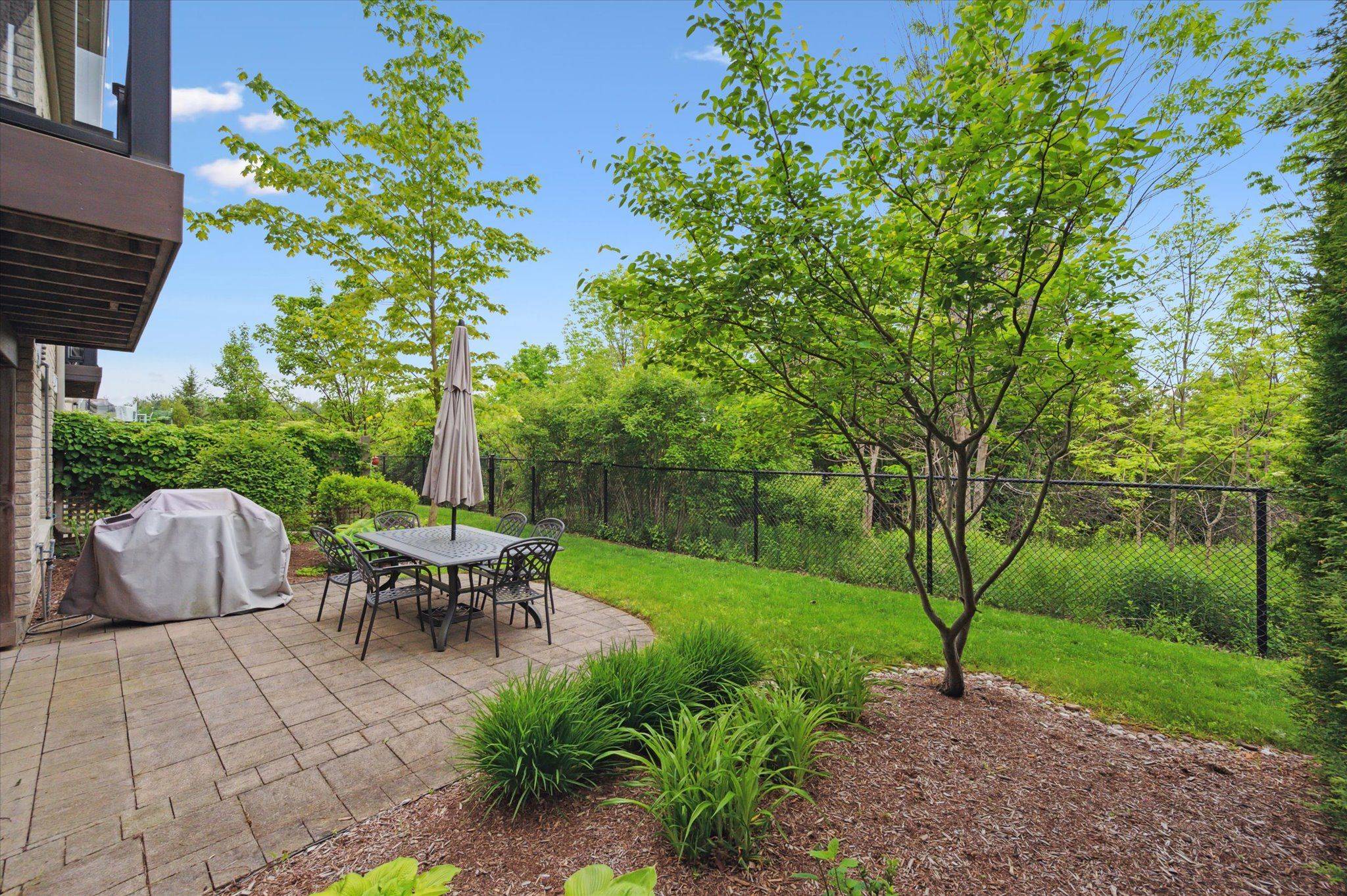 Guelph, ON N1E 0H4,19 Simmonds DR #26