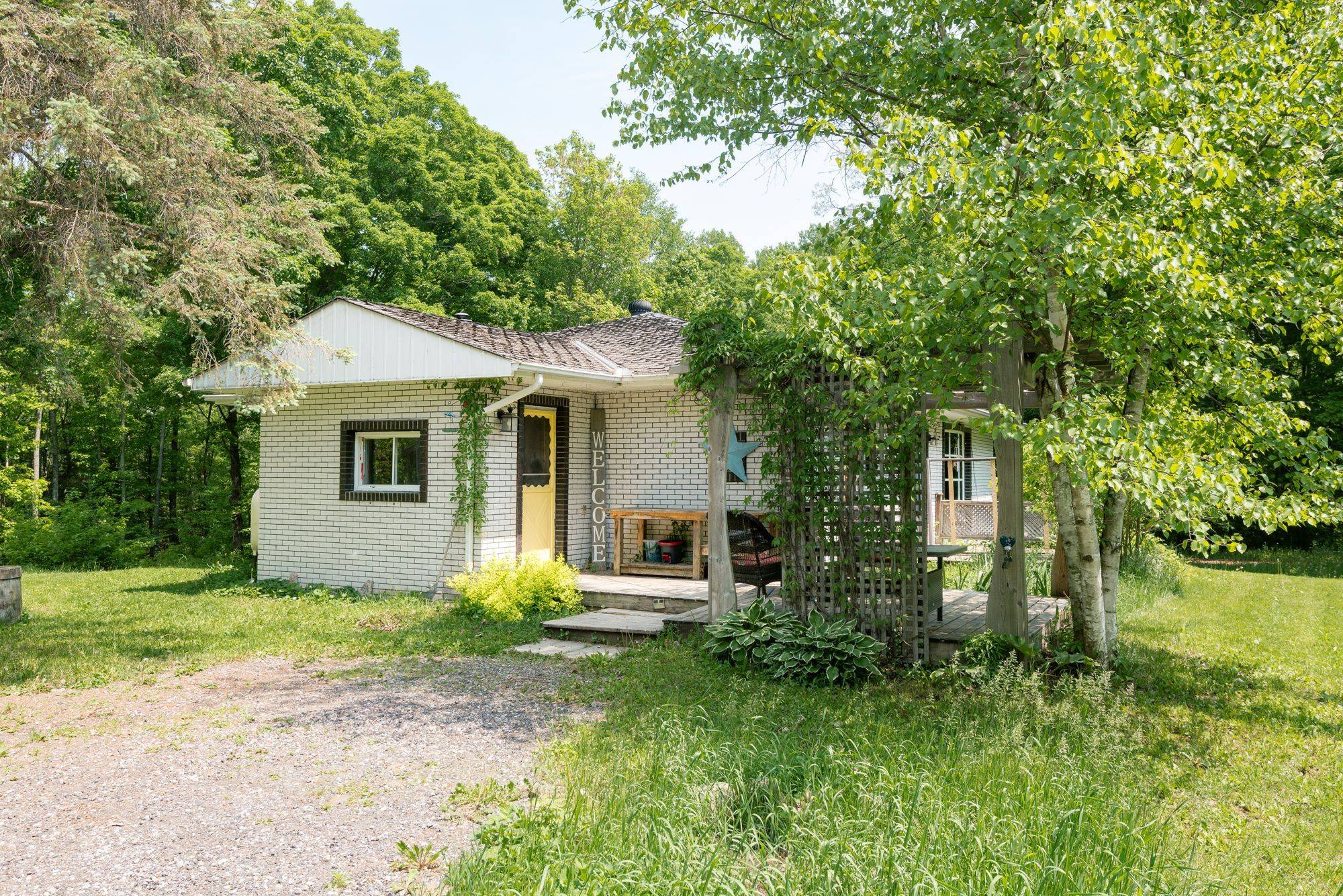 1 Grand Desert RD N, Bonfield, ON P0H 1E0