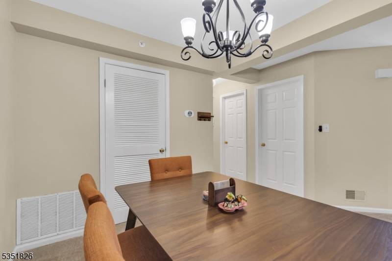 Bridgewater Twp., NJ 08805,521 Stratford Pl