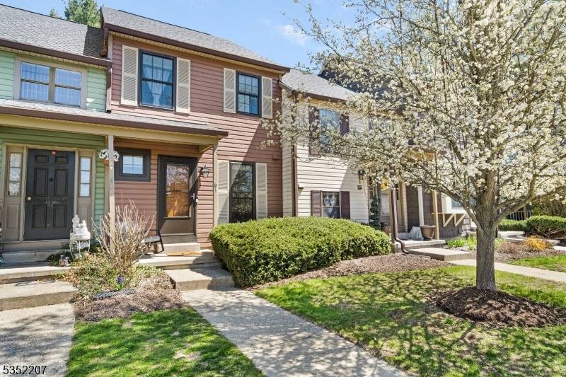 61 Wood Duck Ct, Allamuchy Twp., NJ 07840