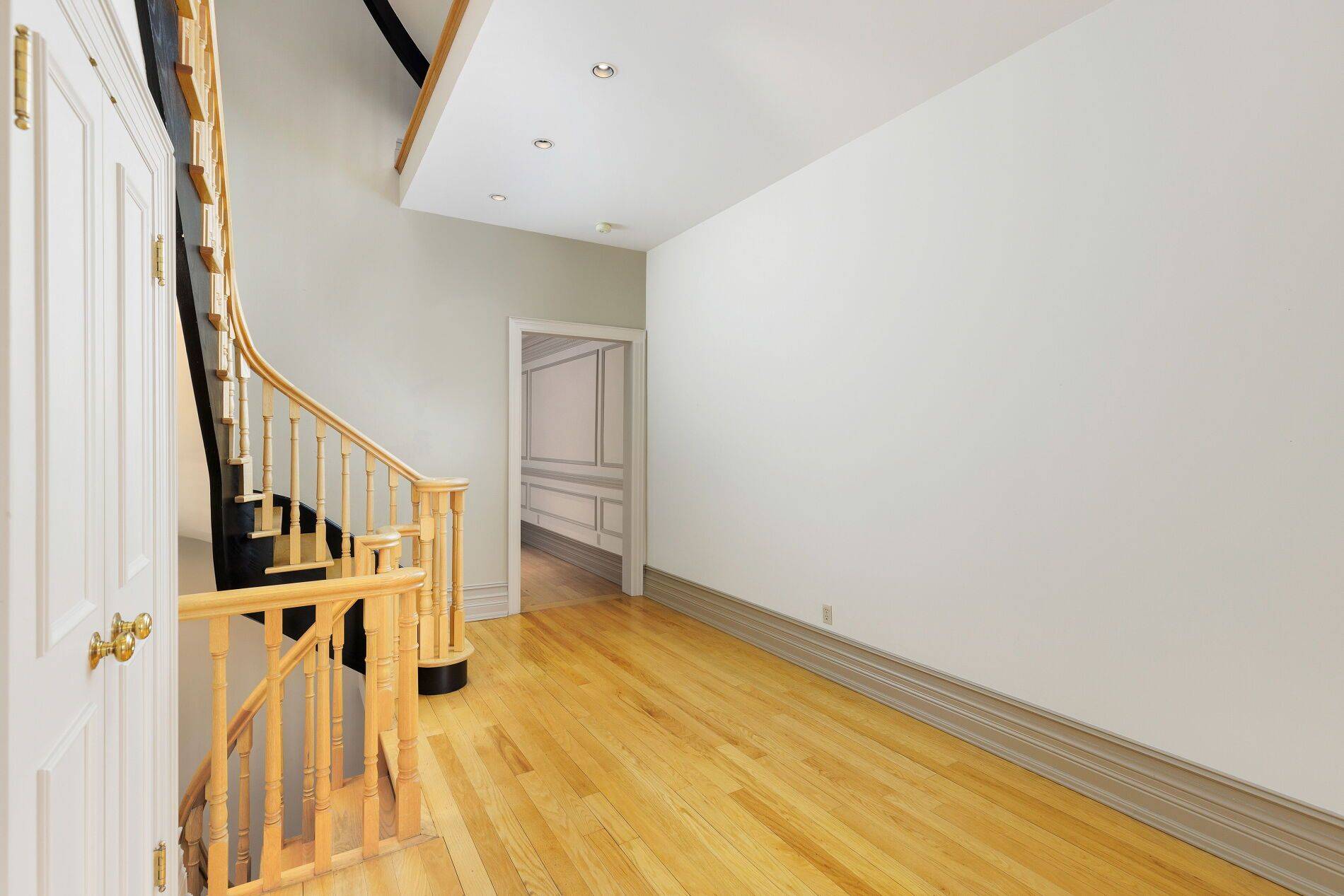 Toronto C02, ON M5R 1M7,11 Berryman ST
