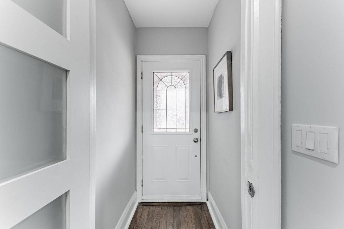 Toronto E03, ON M4K 1Z5,3 Dilworth CRES