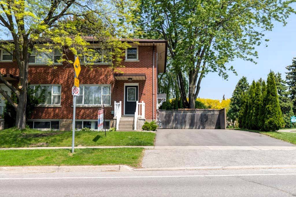 714 Dunlop ST W, Whitby, ON L1N 1V6