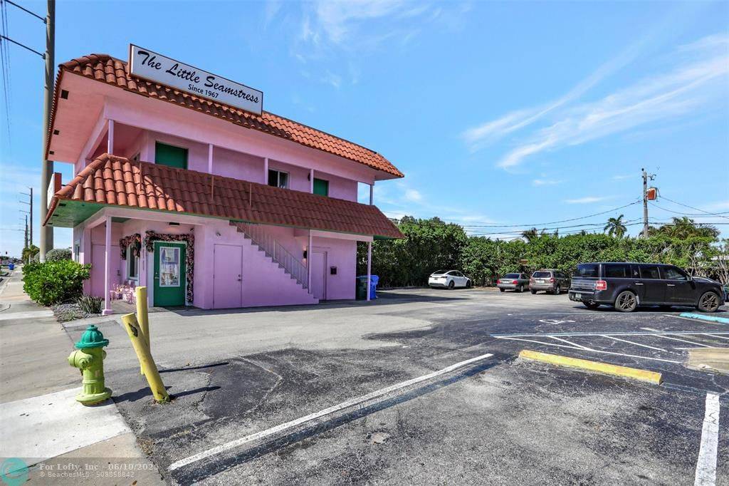 Oakland Park, FL 33334,311 NE 44th St