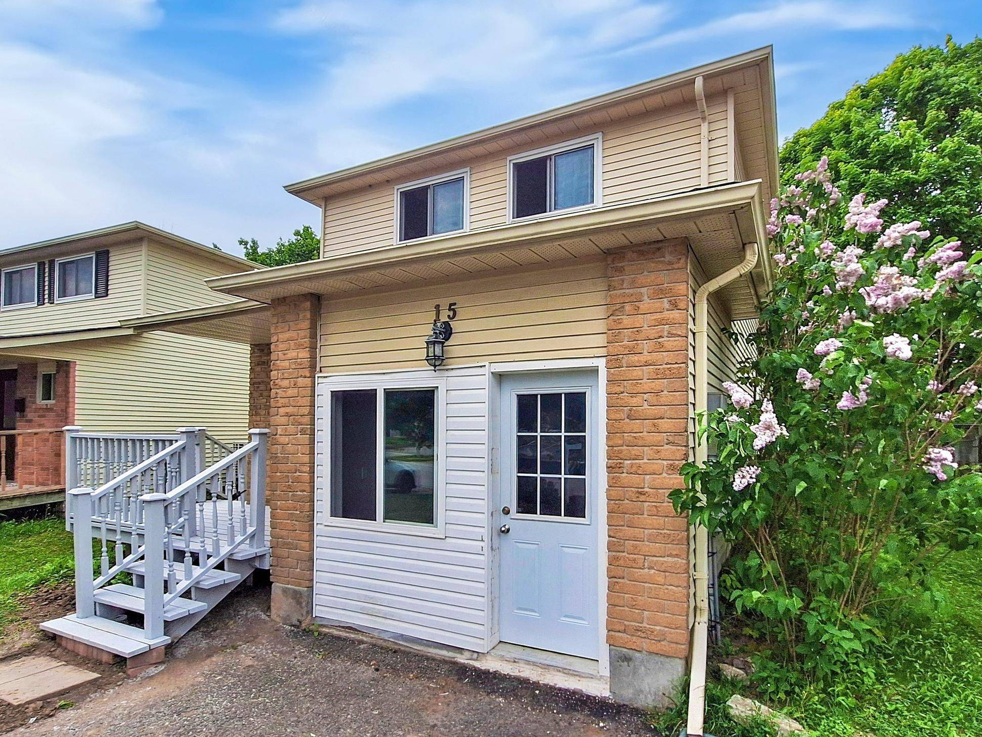 Barrie, ON L4M 5T1,15 CORBETT DR