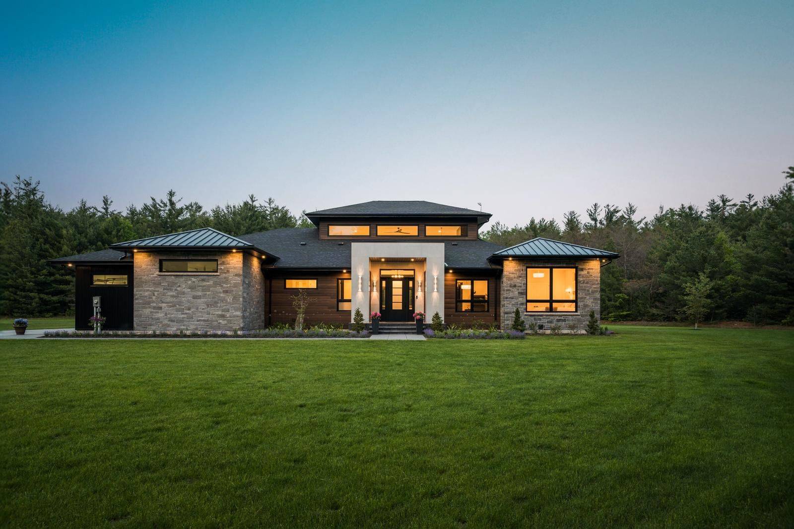 38 Marni LN, Springwater, ON L0L 2K0
