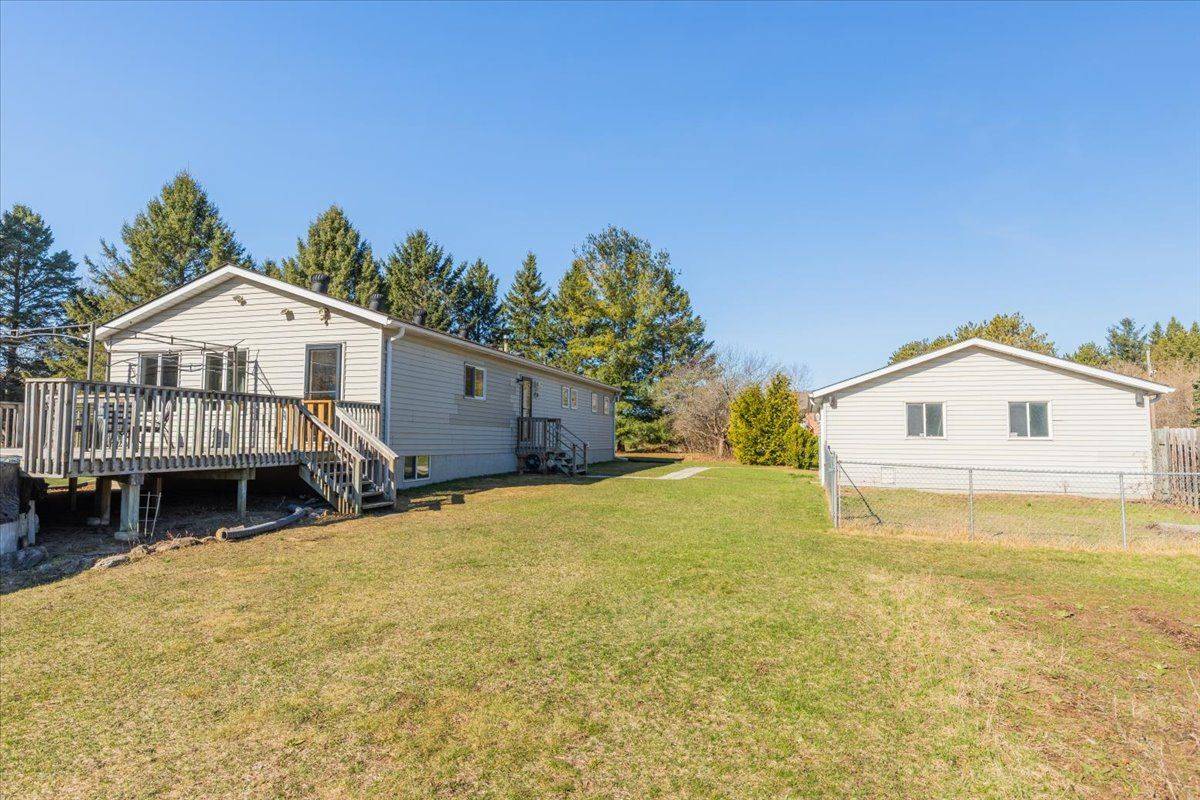 Clearview, ON L0M 1N0,3679 McCarthy DR