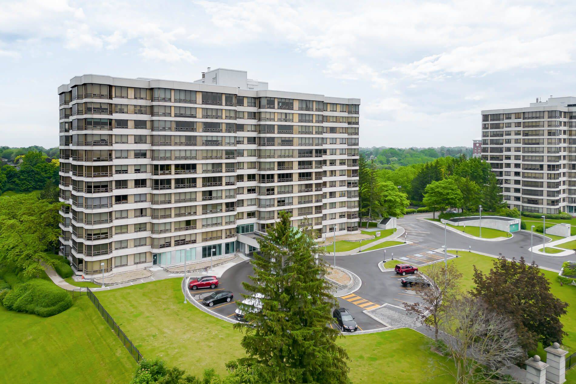 320 Mill ST S #1007, Brampton, ON L6Y 3V2