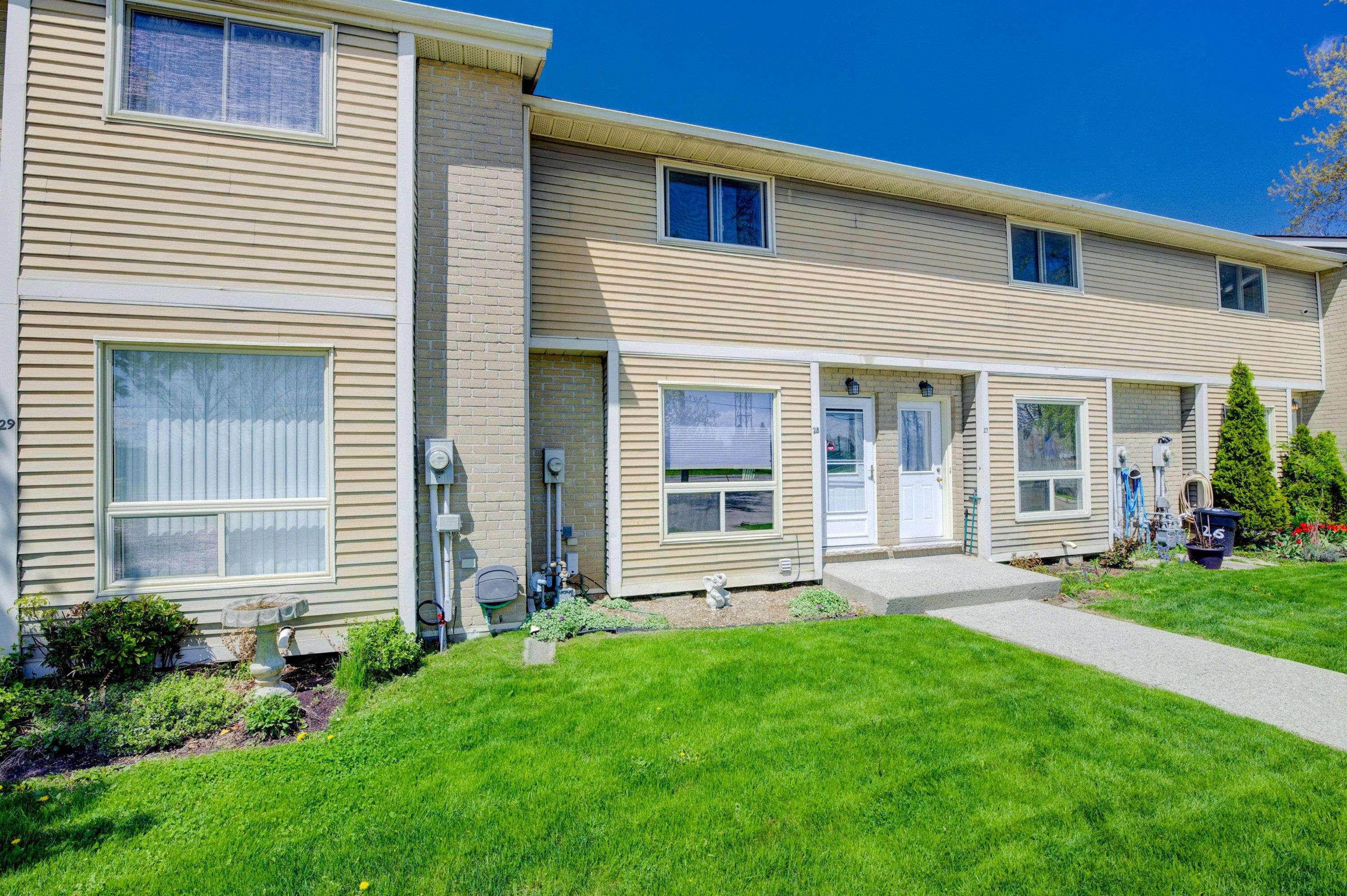 Woodstock, ON N4S 8S7,879 Parkinson RD #28