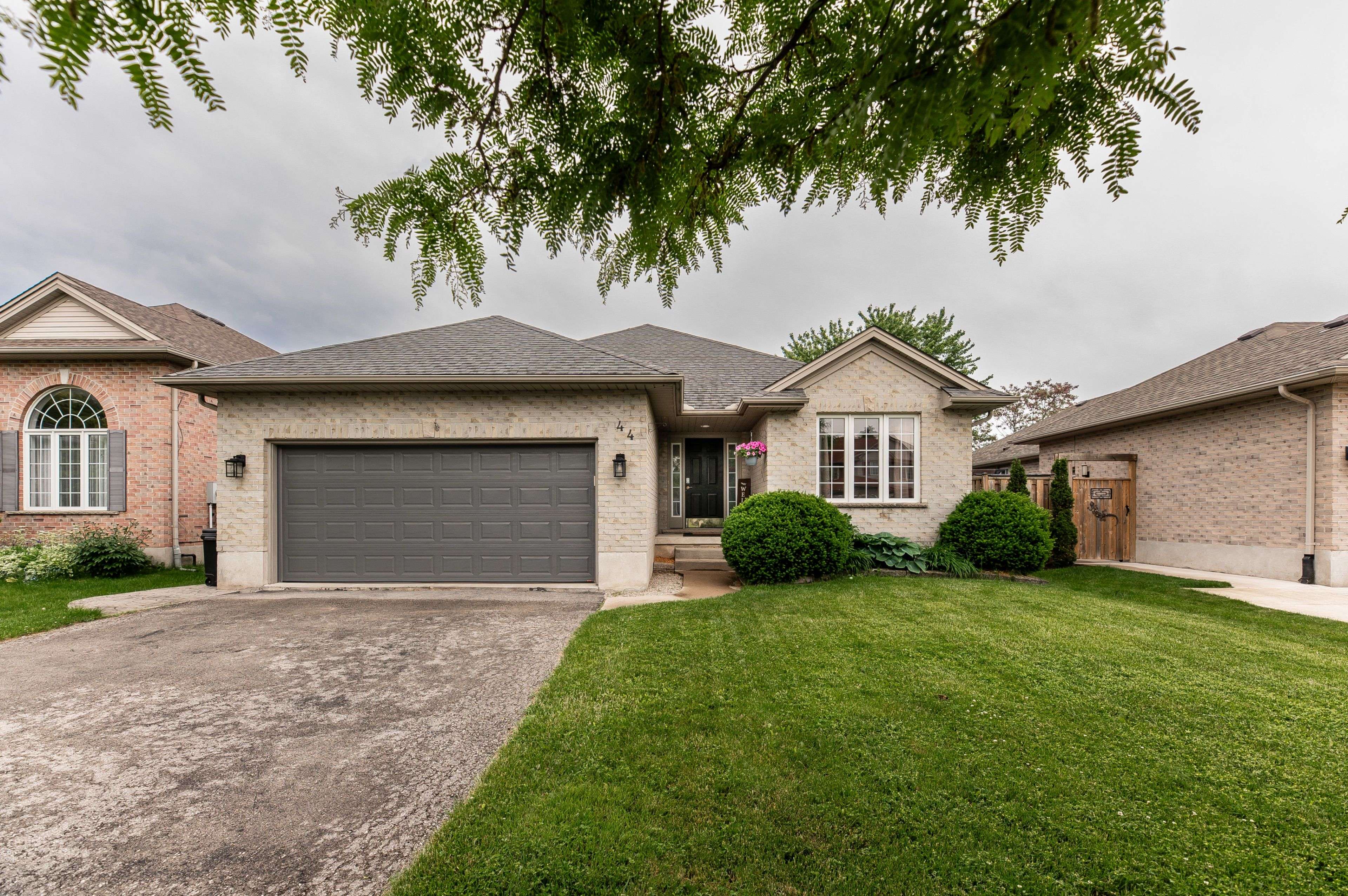 44 Riverbank DR, St. Thomas, ON N5P 4M8