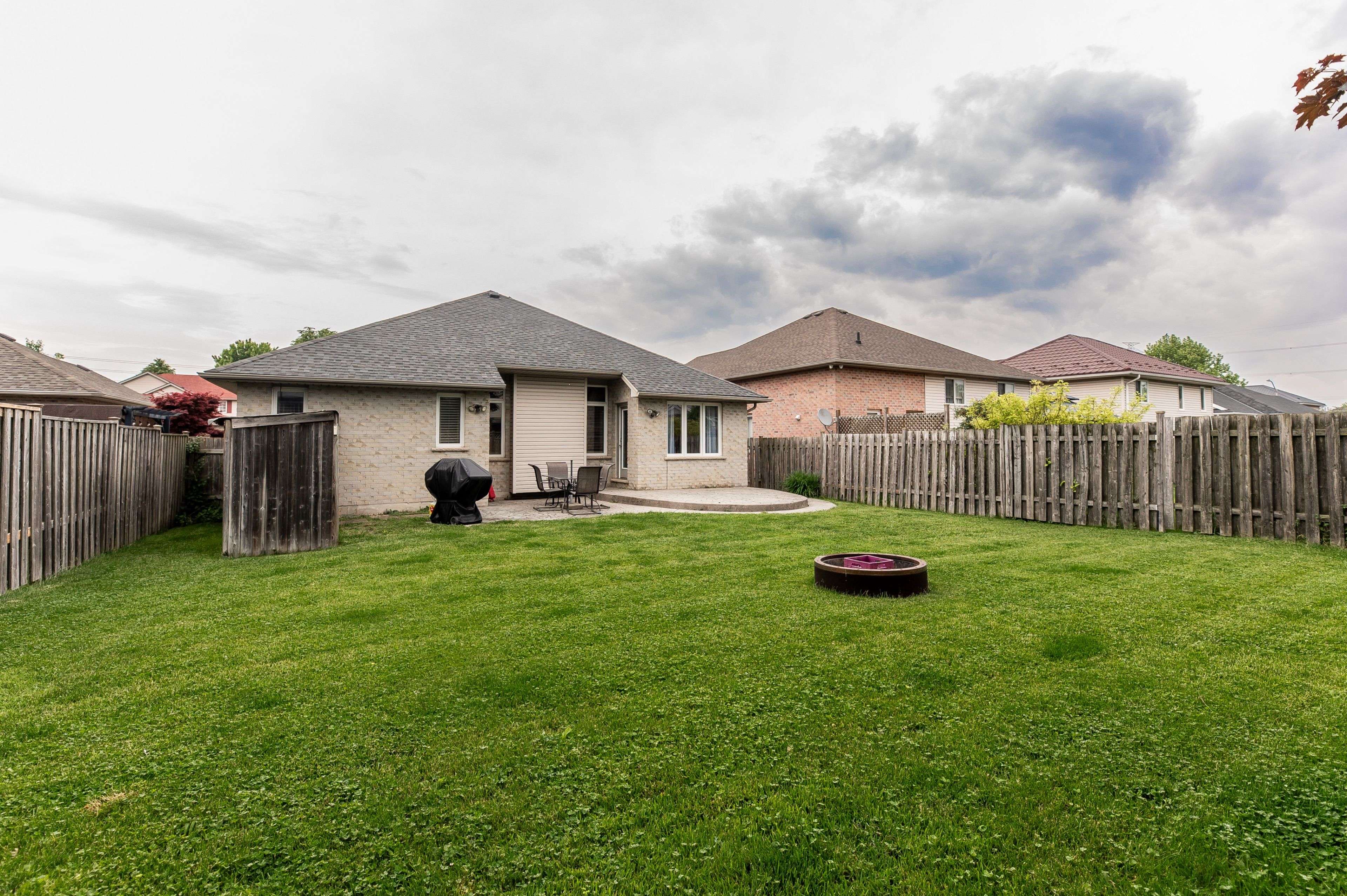 St. Thomas, ON N5P 4M8,44 Riverbank DR