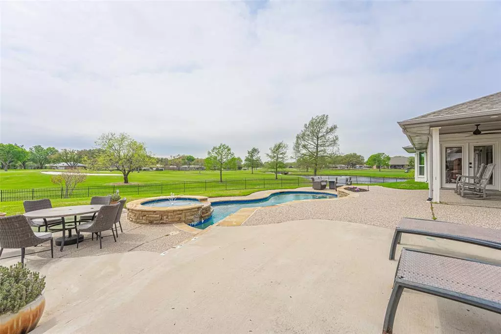 Farmers Branch, TX 75234,14502 Park Lake Court