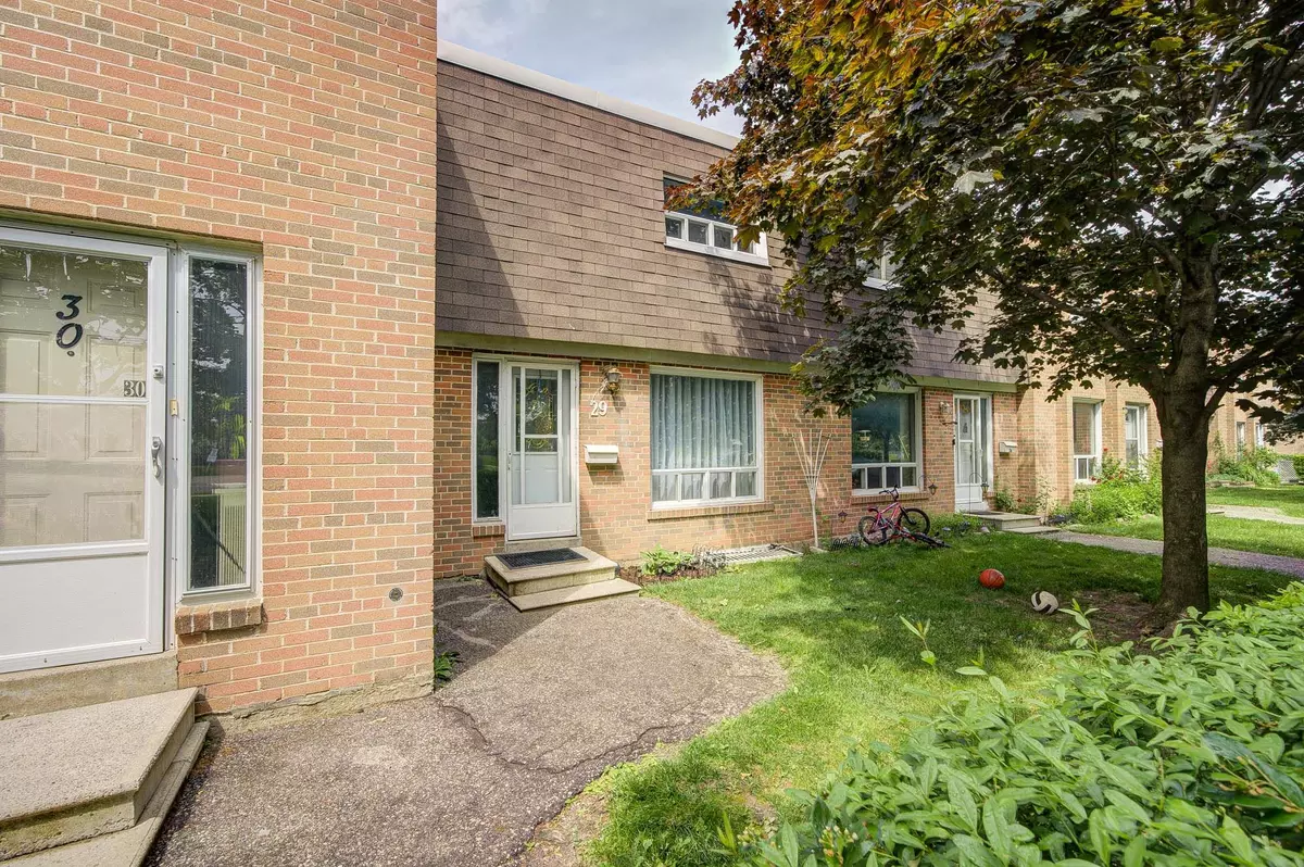 Toronto W10, ON M9V 1C1,1730 Albion RD #29