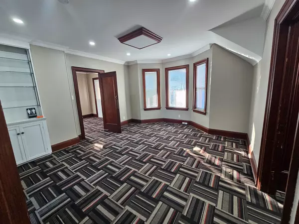 Vaughan, ON L4K 2M7,7961 Jane ST
