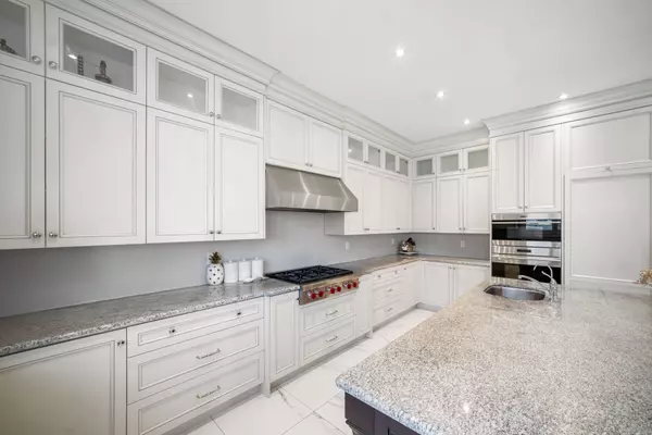 Vaughan, ON L4H 3N5,71 Nave ST