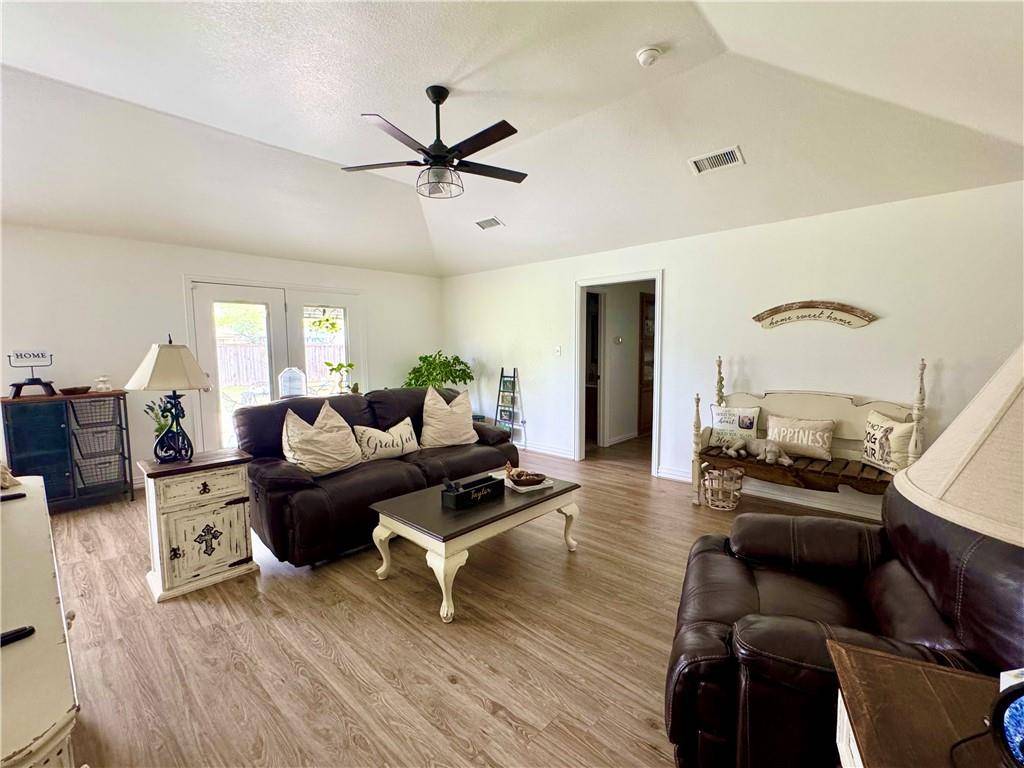 Mexia, TX 76667,203 Oakwood Drive