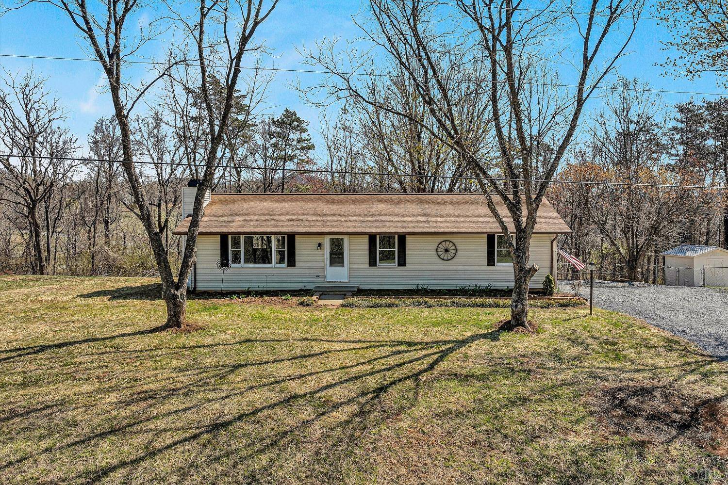Vinton, VA 24179,1330 Springfield DR