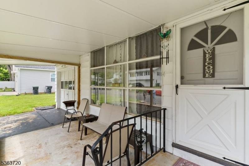 Lopatcong Twp., NJ 08865,411 S 2Nd St