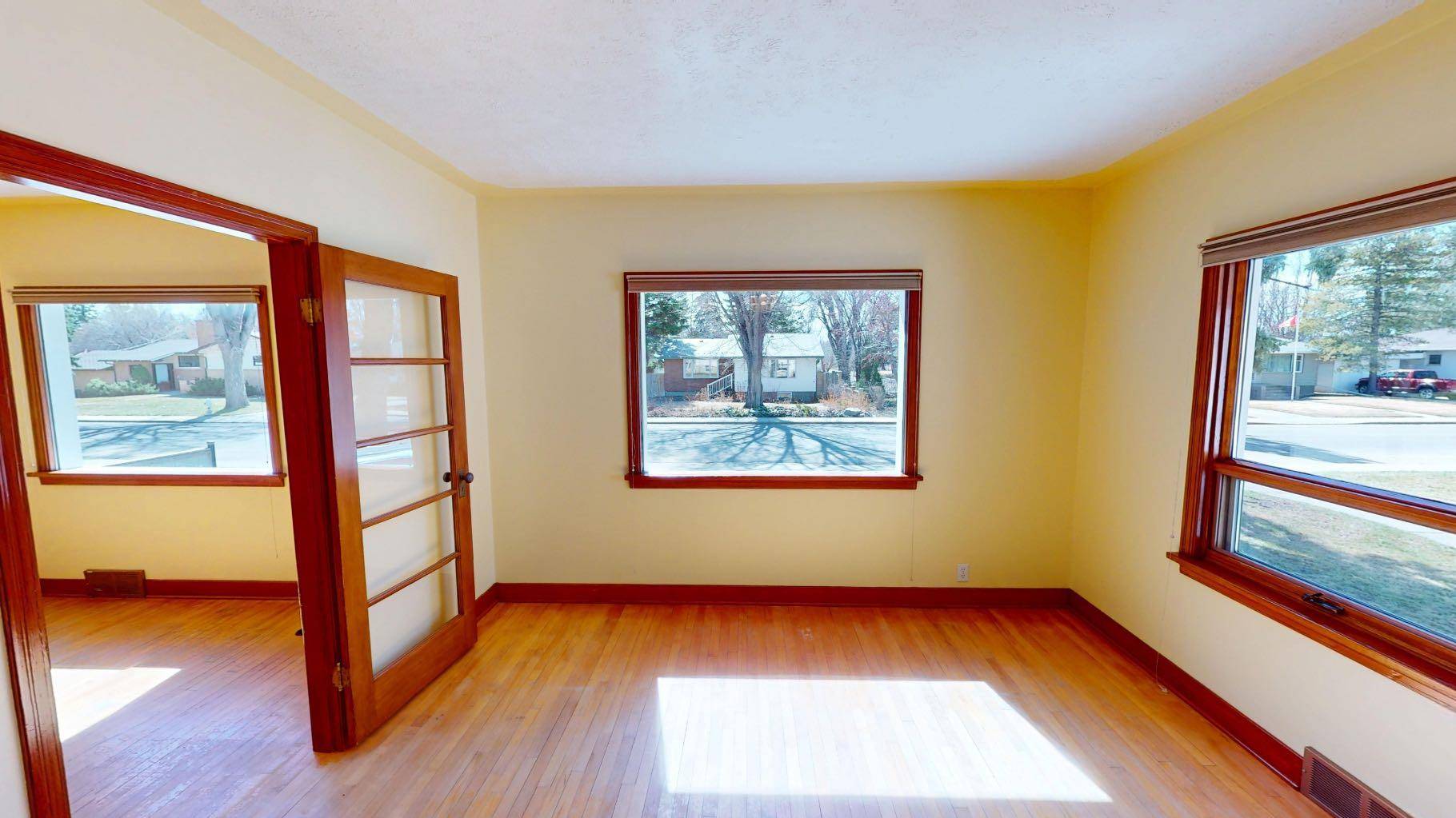 Brooks, AB T1R0A9,524 2 AVE West