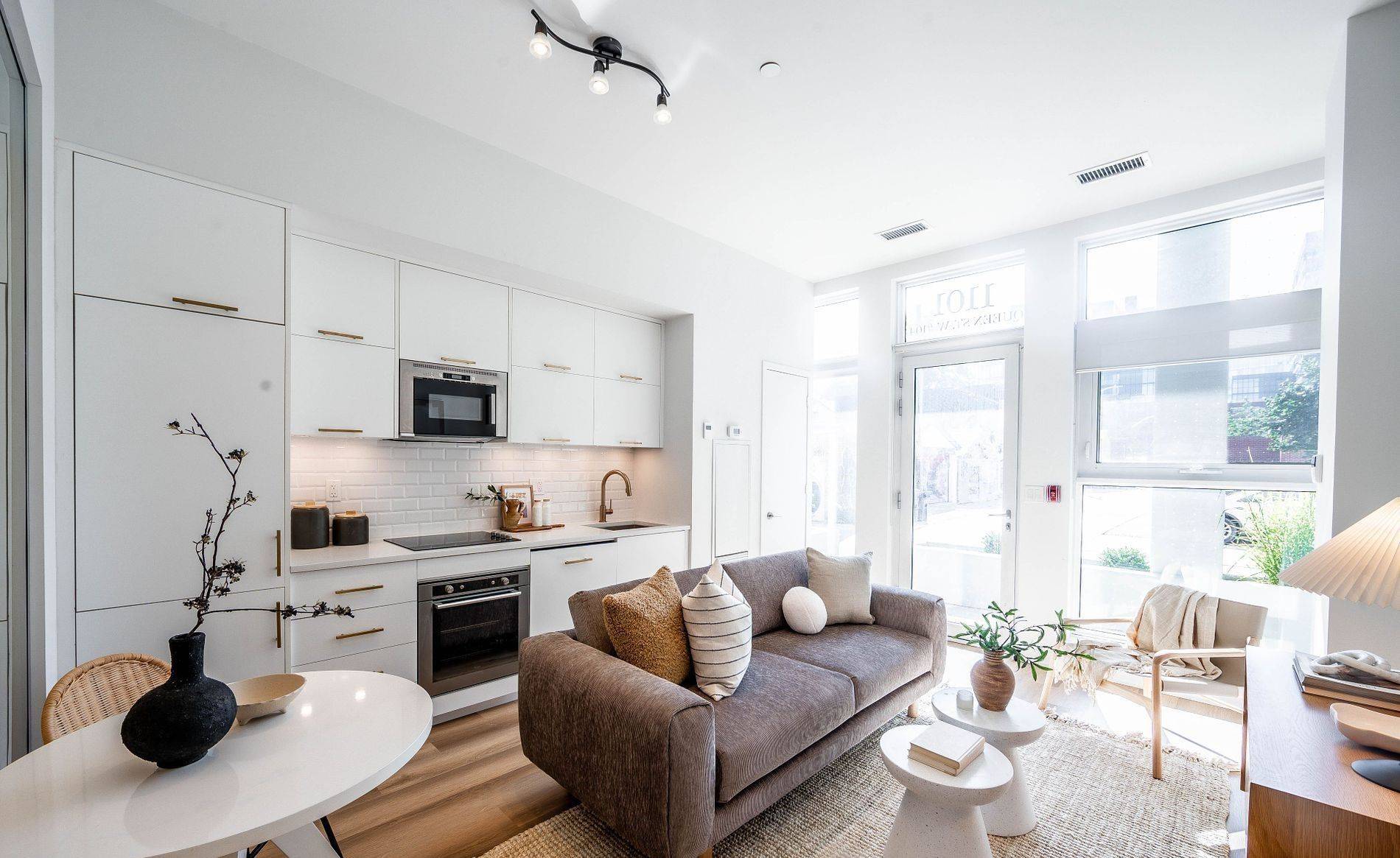 106 Dovercourt RD #104, Toronto C01, ON M6J 3C3