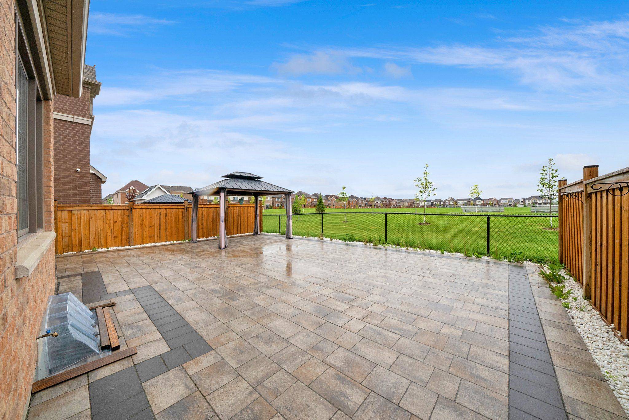 Whitby, ON L1P 0K1,95 Maskell CRES