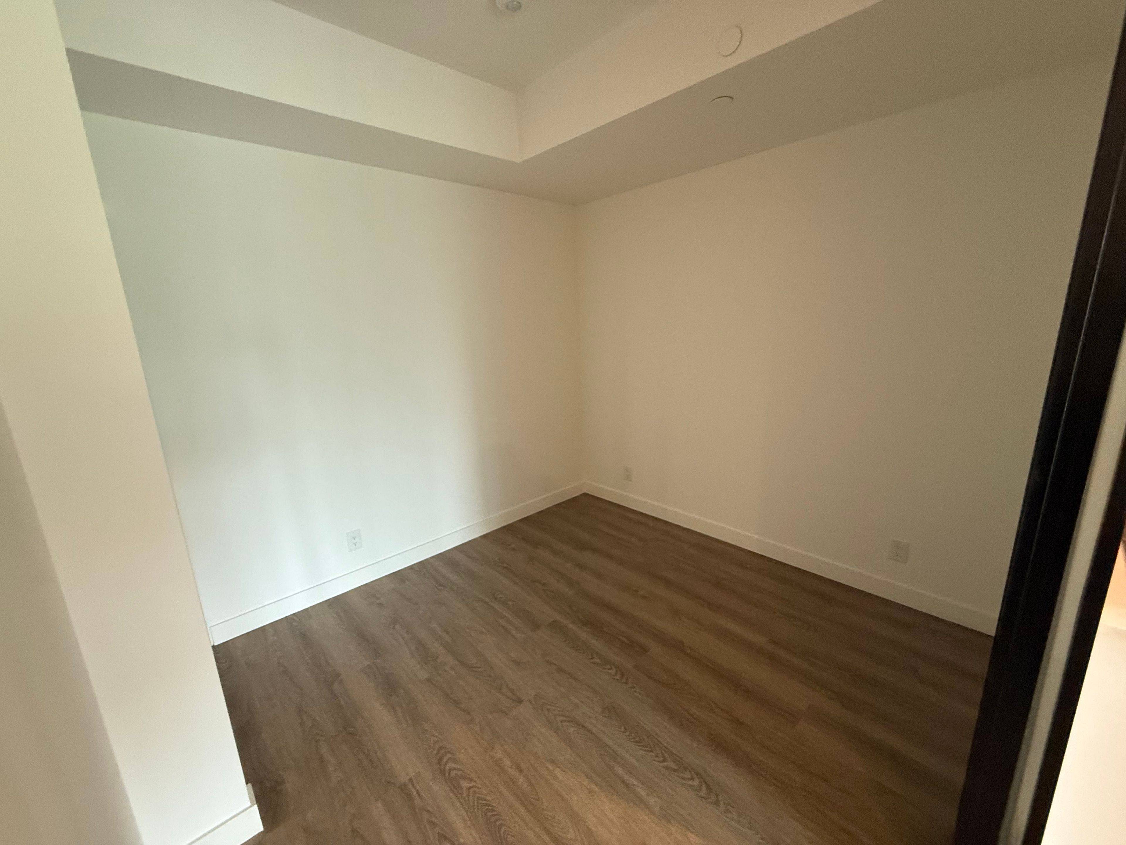 Toronto E02, ON M4L 0B7,1050 Eastern AVE #424