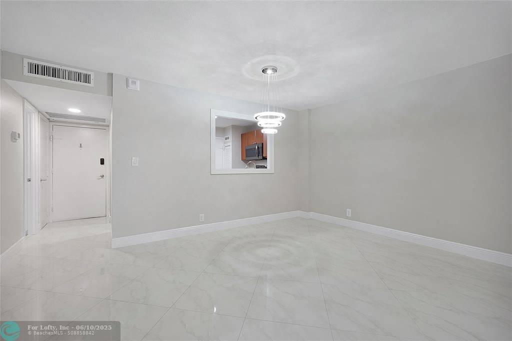 Lauderdale By The Sea, FL 33062,1900 S Ocean Blvd  #2A