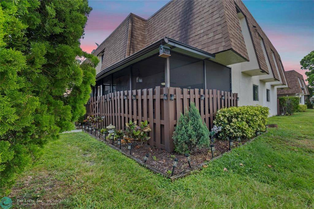 North Lauderdale, FL 33068,143 San Remo Blvd  #143