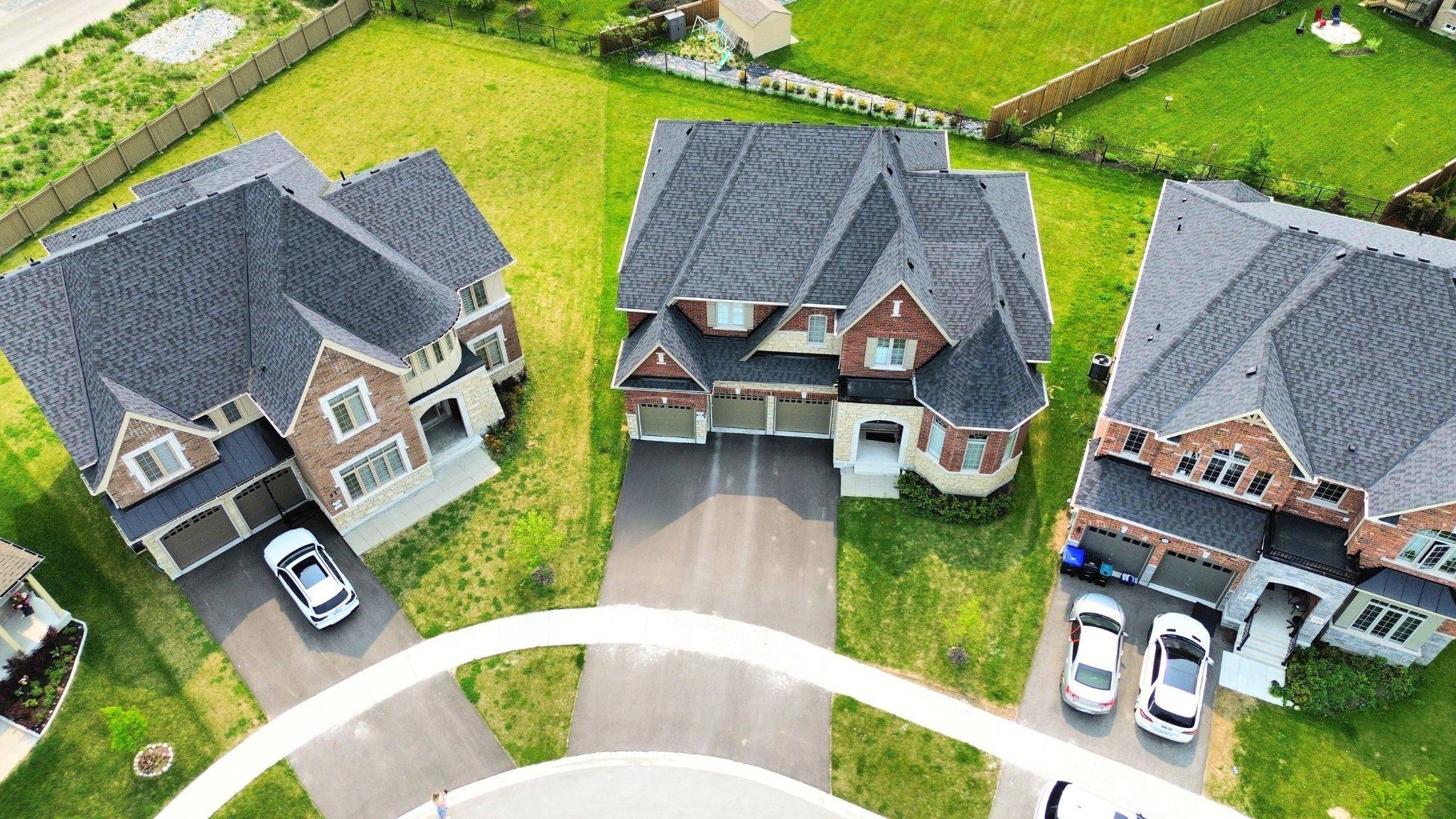 Springwater, ON L9X 2A9,53 SANFORD CIR