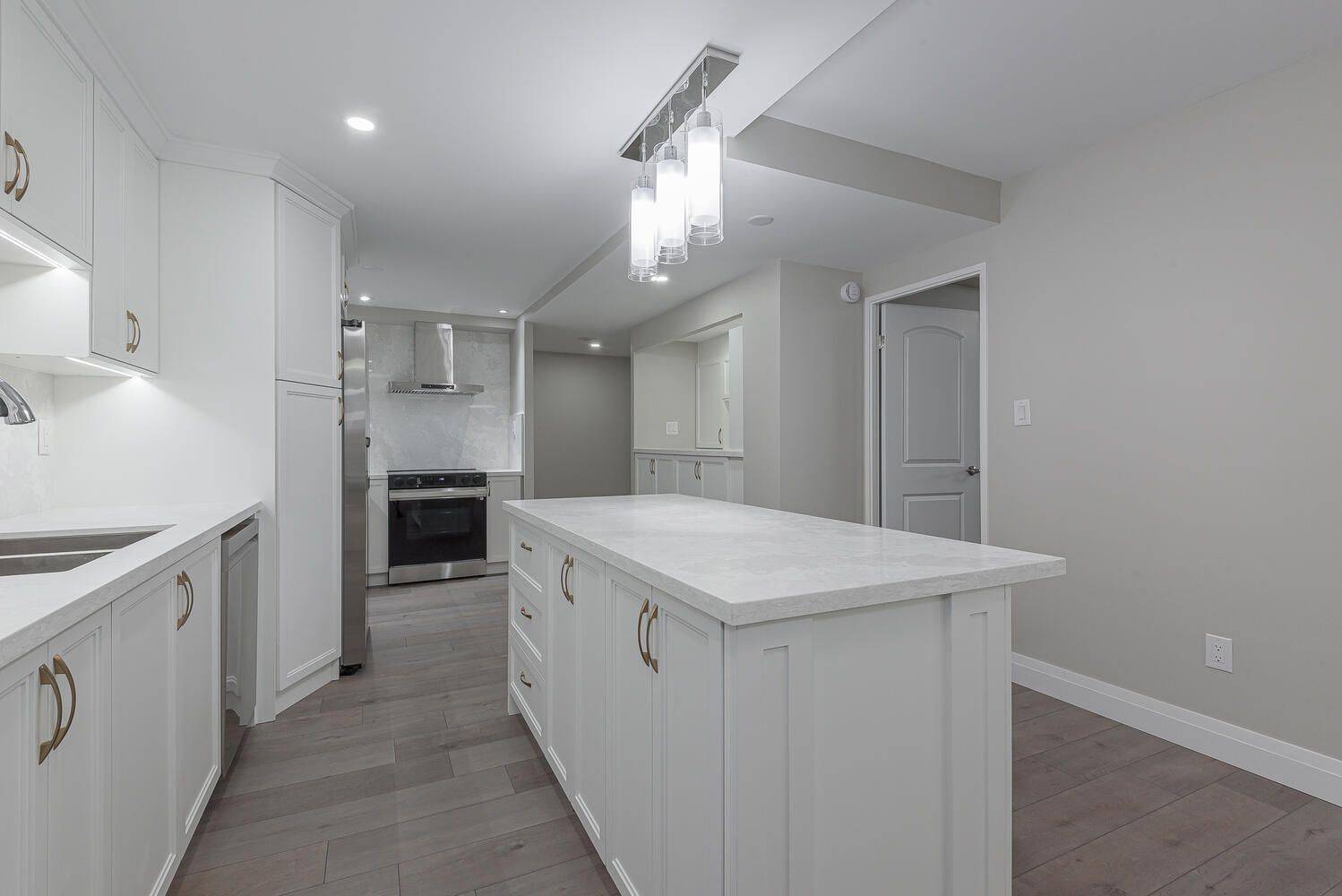 Toronto W08, ON M9C 4W2,820 Burnhamthorpe RD #1104