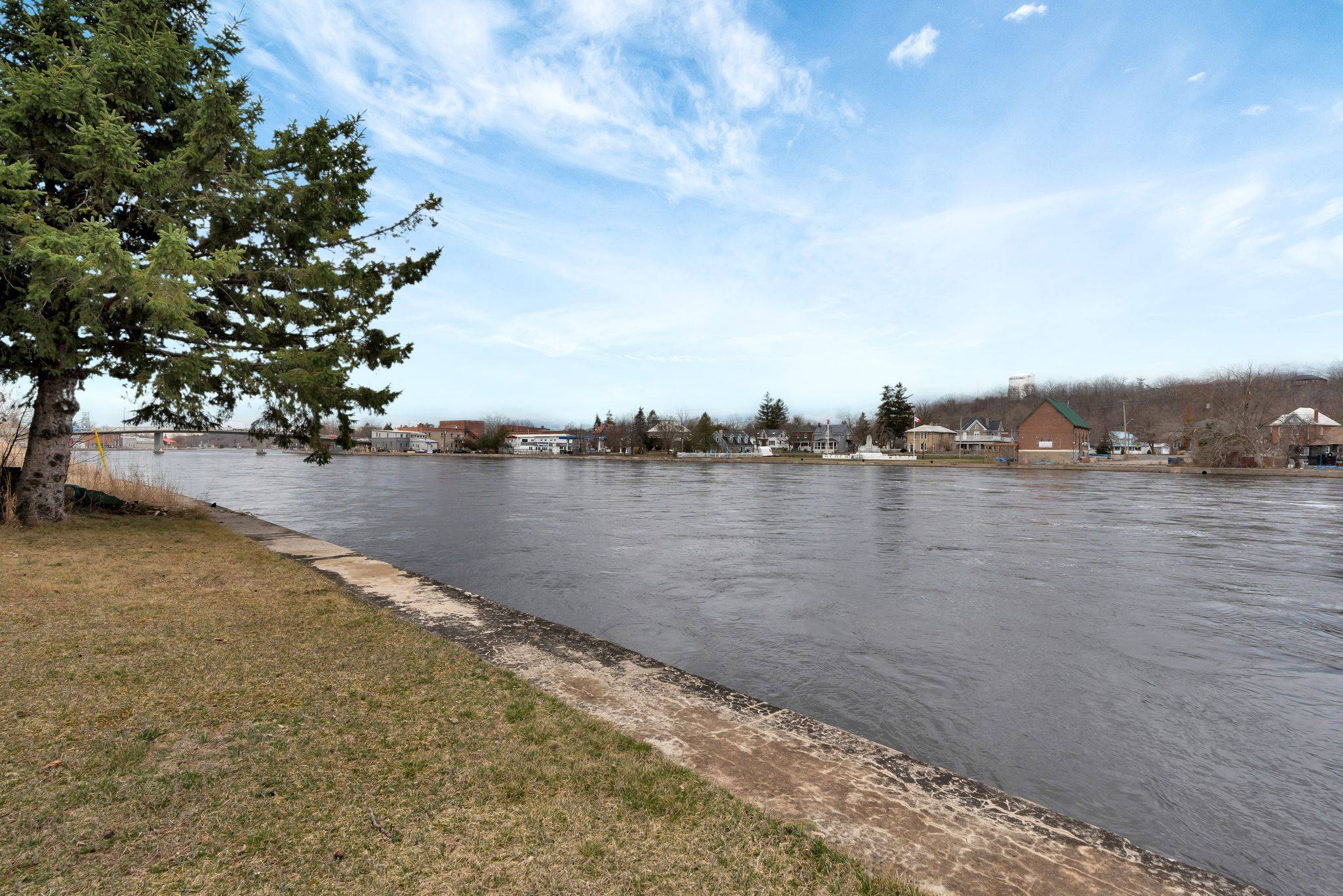 Trent Hills, ON K0L 1L0,74 Front ST N