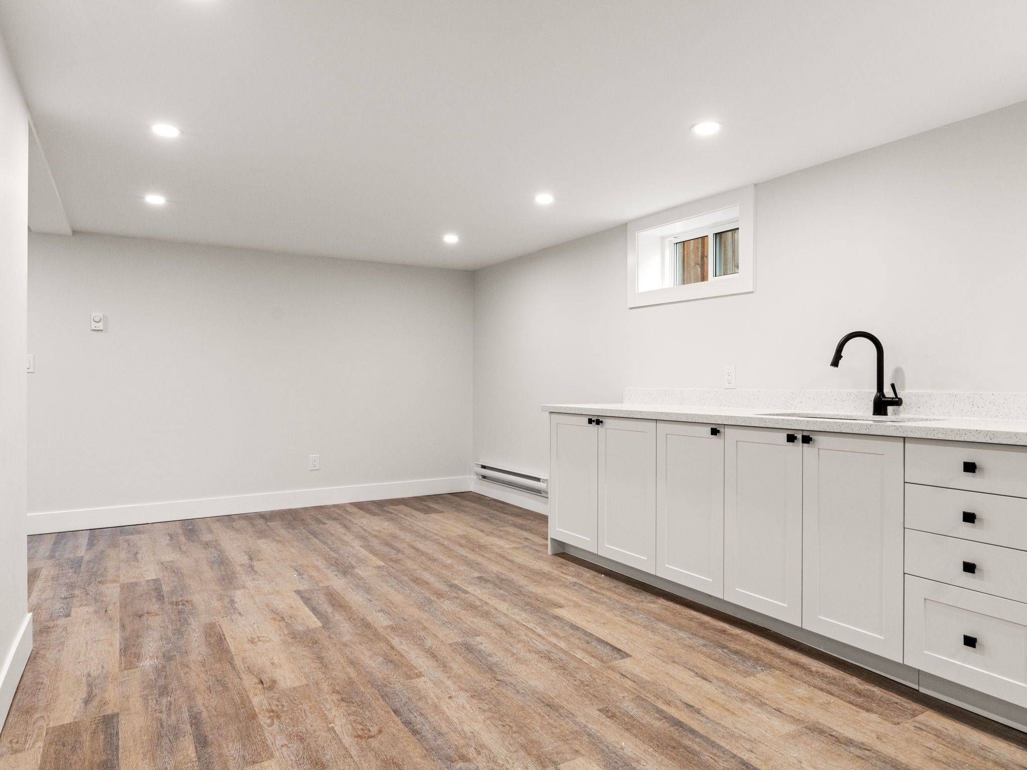 Cobourg, ON K9A 1C1,160 Munroe ST #Lower-Level