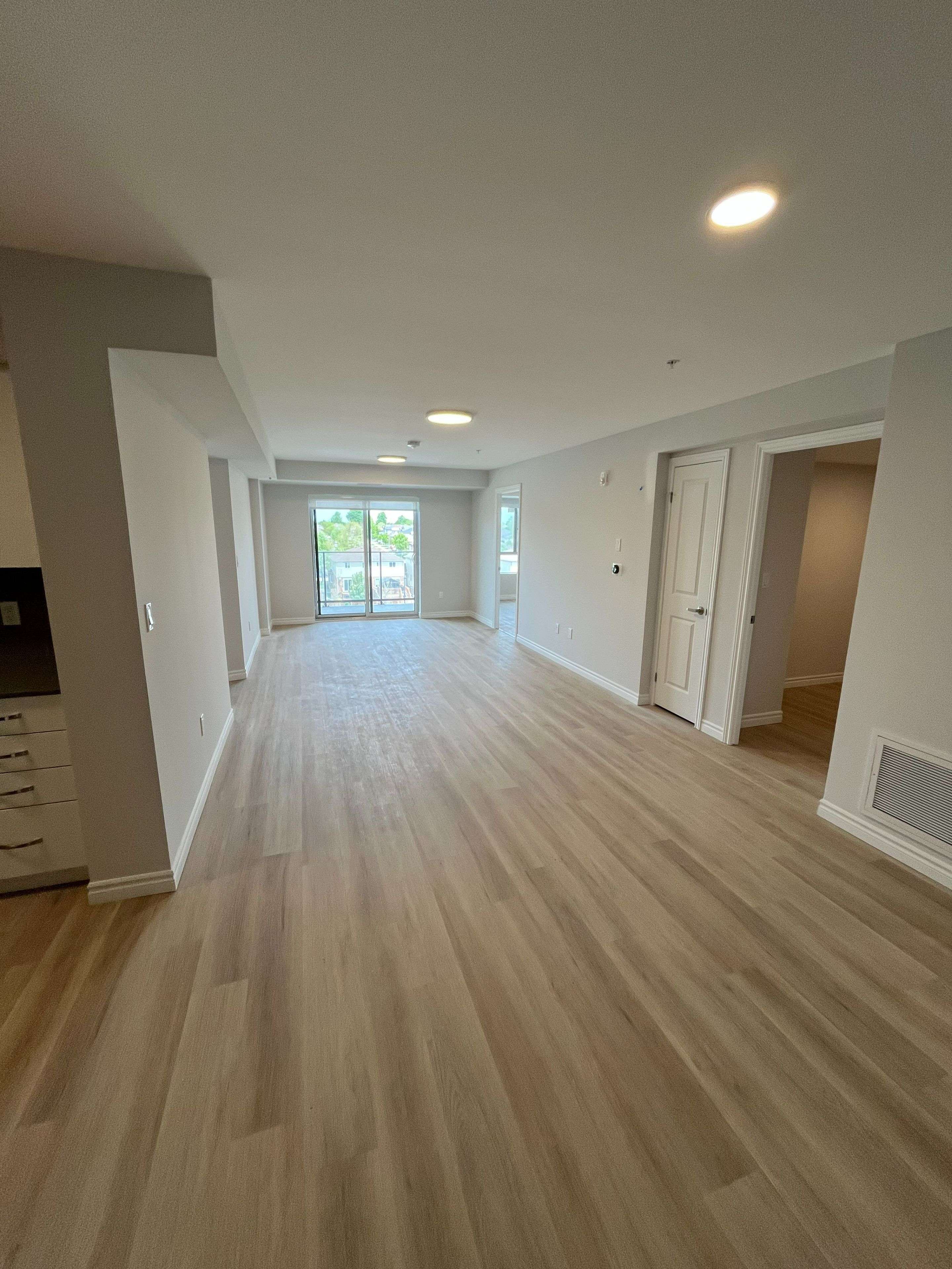 Guelph, ON N1E 7K5,425 Watson Pkwy N #607