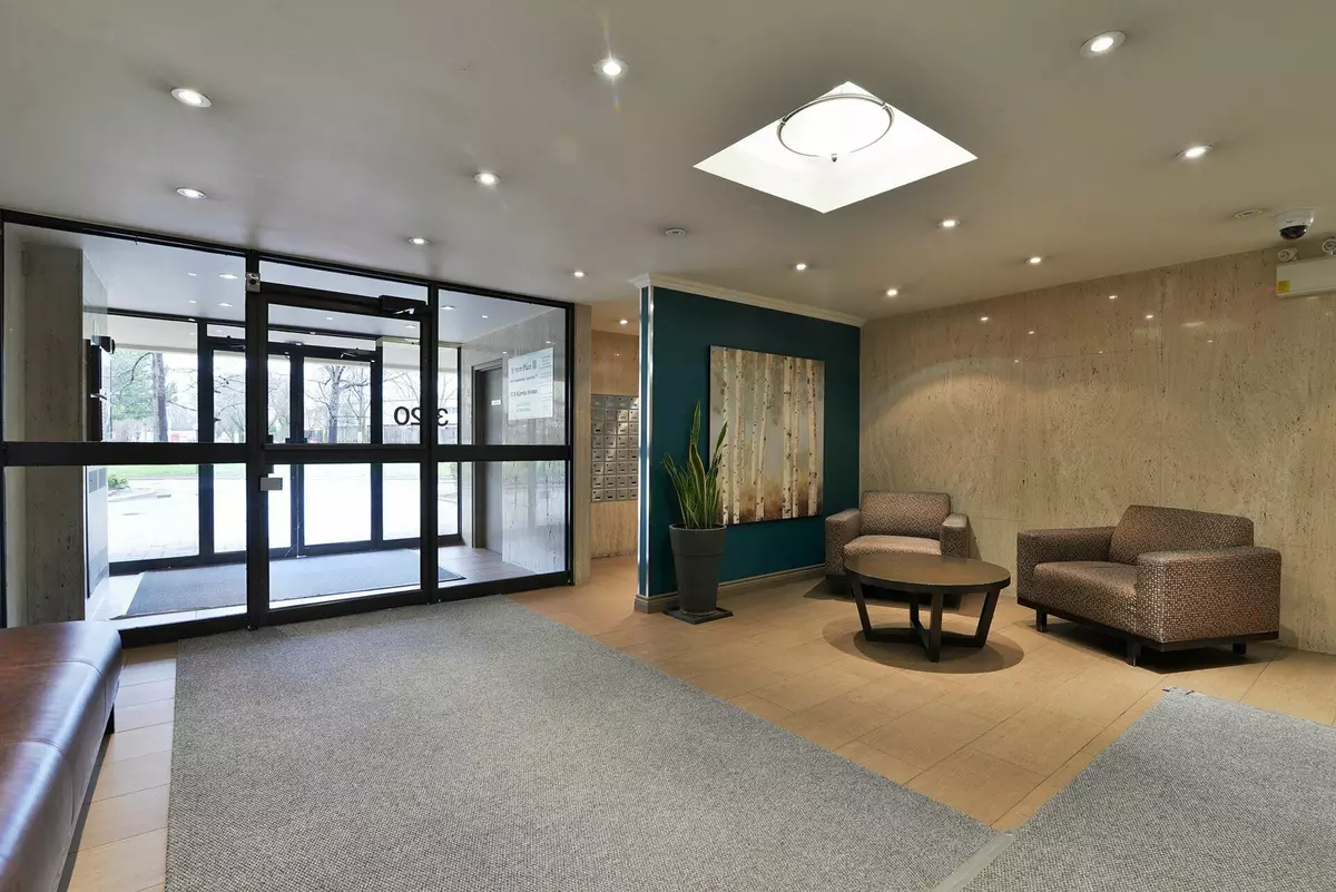 Mississauga, ON L5A 3R2,3120 Kirwin AVE #605