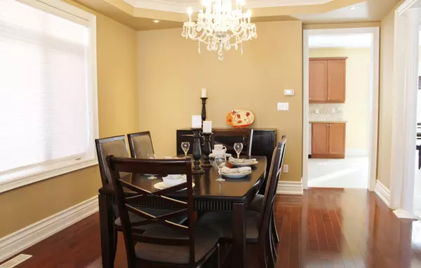 Vaughan, ON L4H 3K2,39 Siena DR