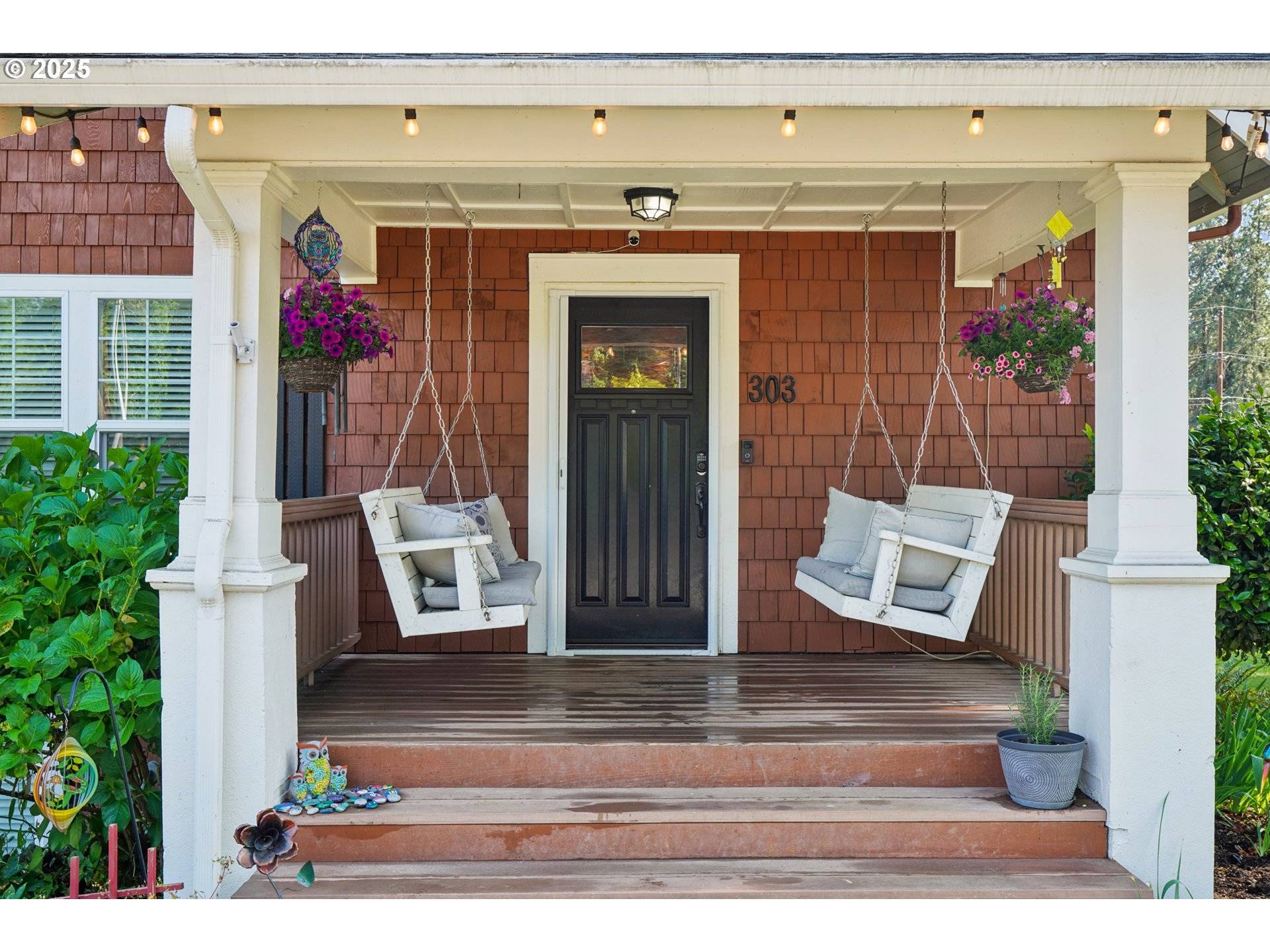 Ridgefield, WA 98642,303 MAPLE ST