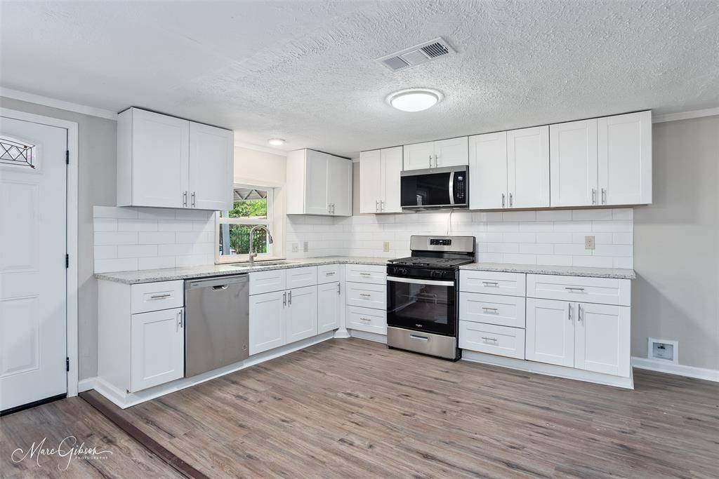 Shreveport, LA 71109,4210 Via Street