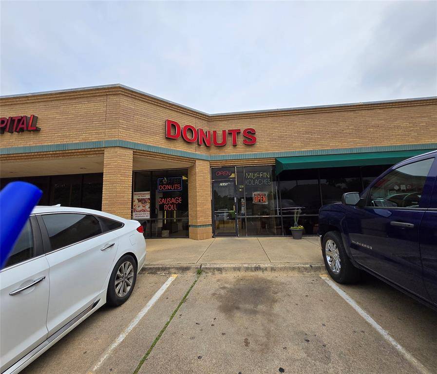 2646 William D Tate Avenue, Grapevine, TX 76051