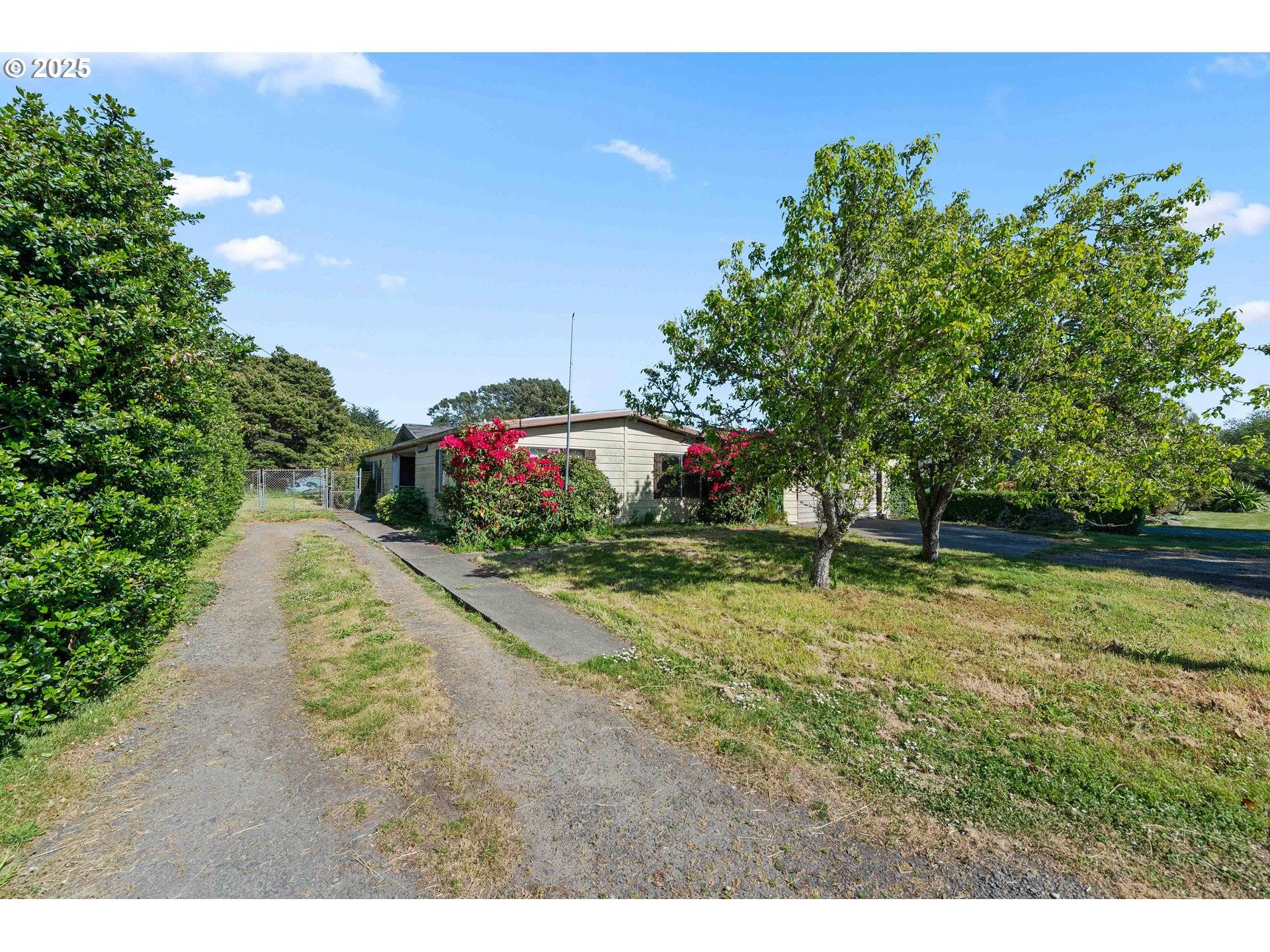 Bandon, OR 97411,430 9TH ST