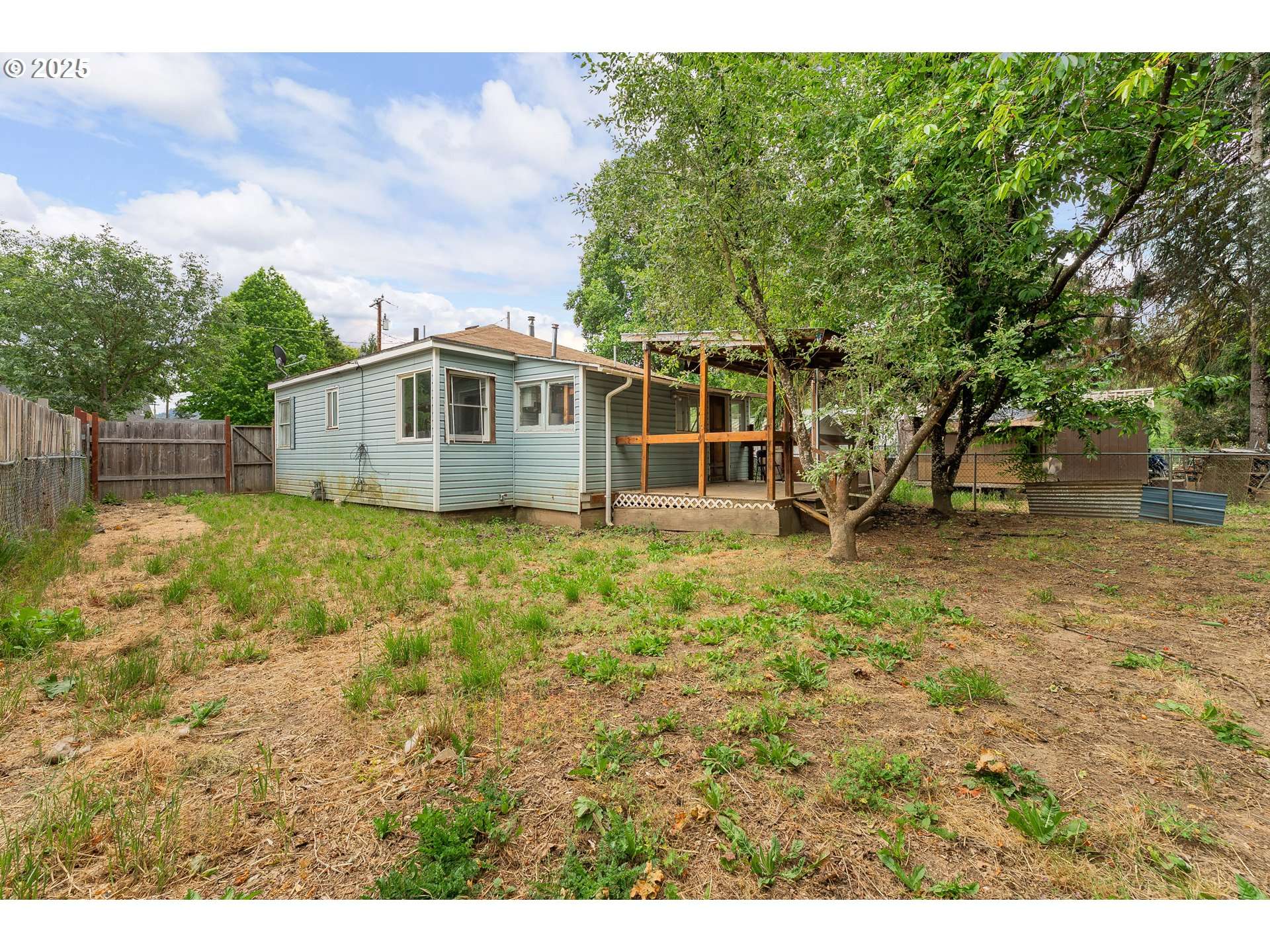 Myrtle Creek, OR 97457,206 NE LAUREL AVE