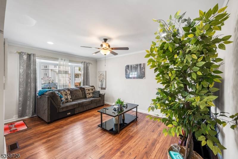 Manville Boro, NJ 08835,152 S 4Th Ave